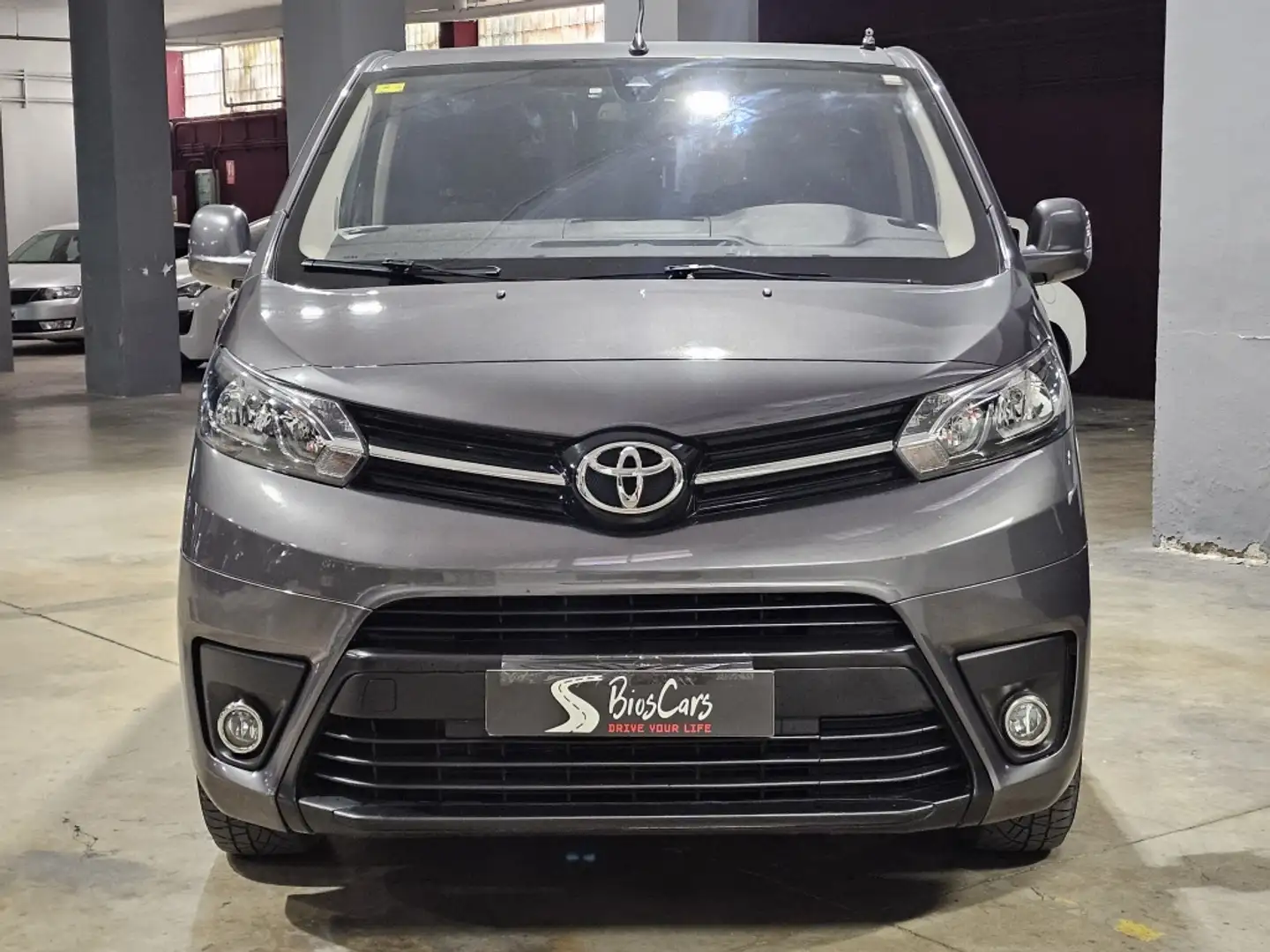 Toyota Proace Shuttle Medio 2.0D 9pl. Active+ 2PL 150 Gris - 2