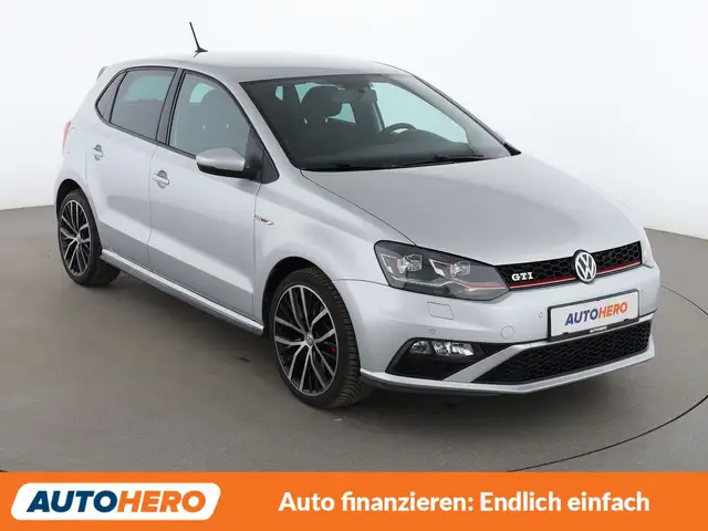 Volkswagen Polo view 8