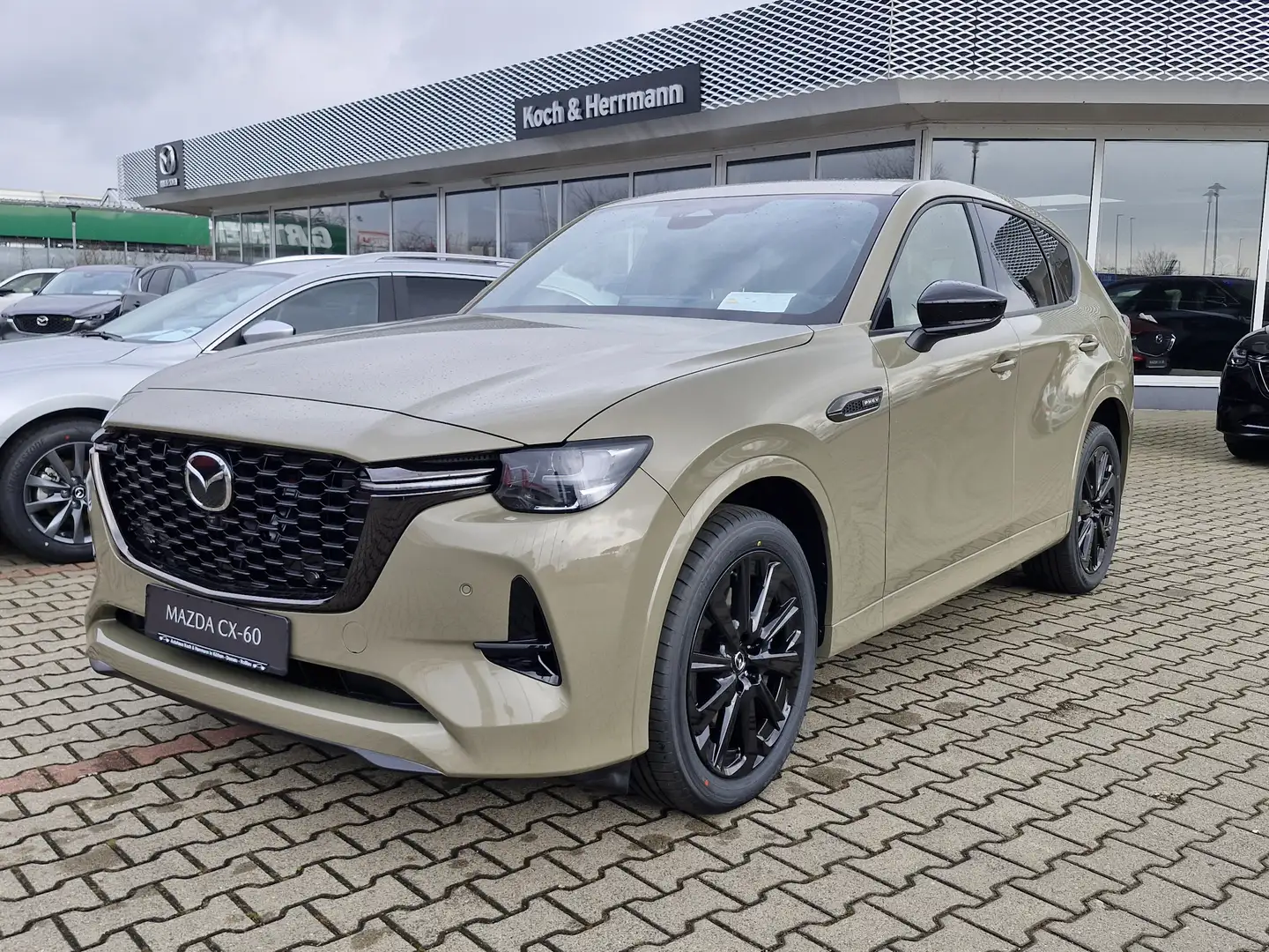 Mazda CX-60 2.5L e-SKYACTIV PHEV 327ps HOMURA PLUS Grau - 1