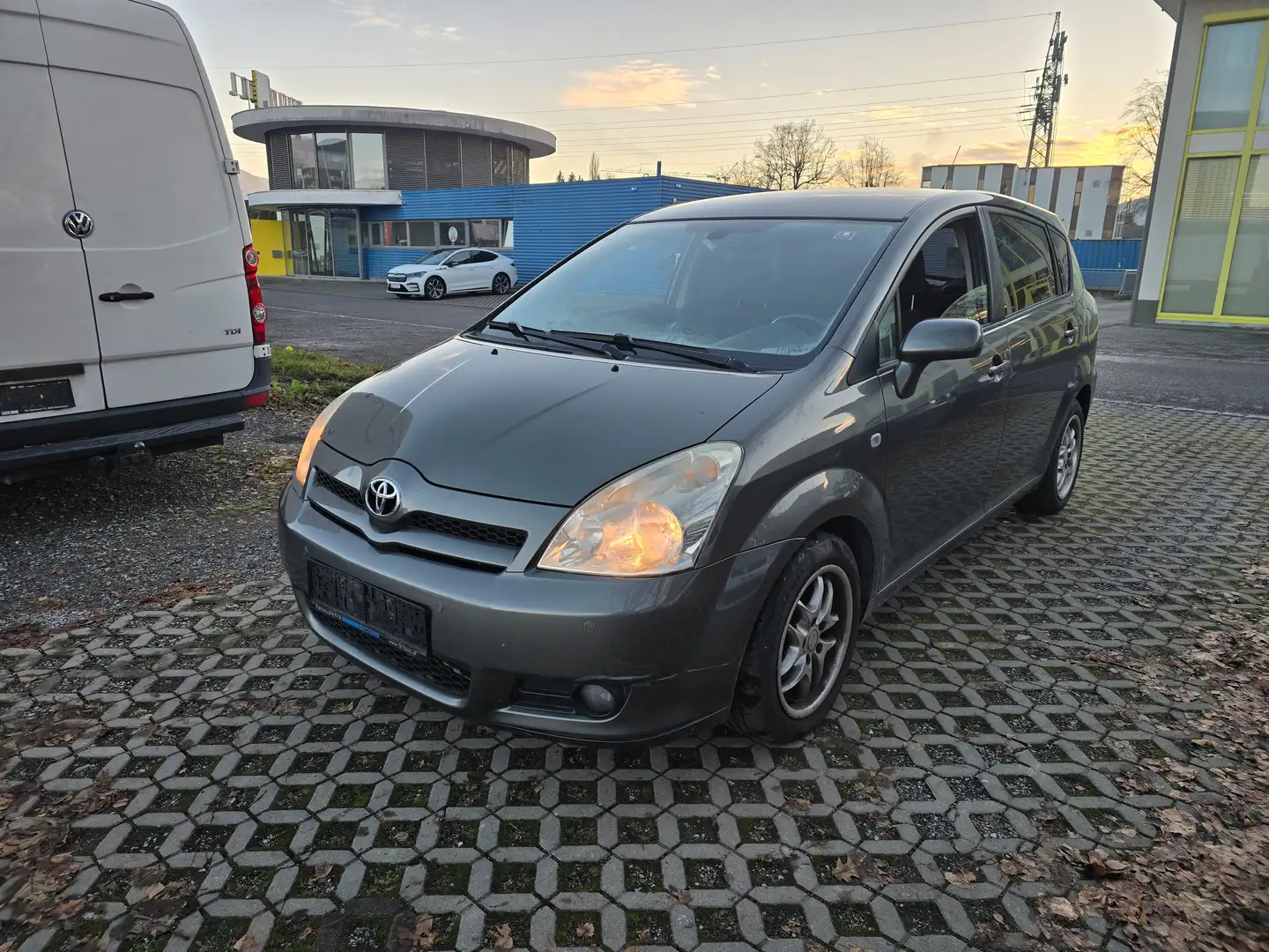 Toyota Corolla Verso ... Ist nur für Export.... Grau - 1