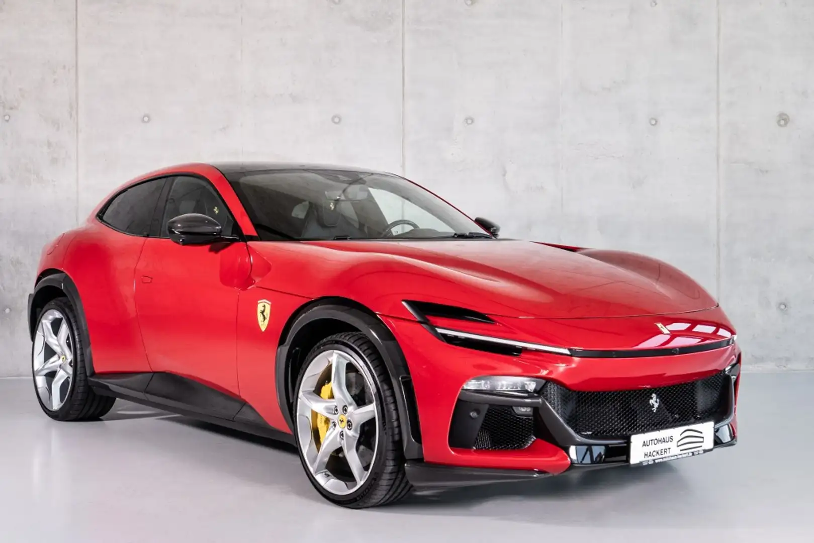 Ferrari Purosangue Full Carbon outside Rot - 1