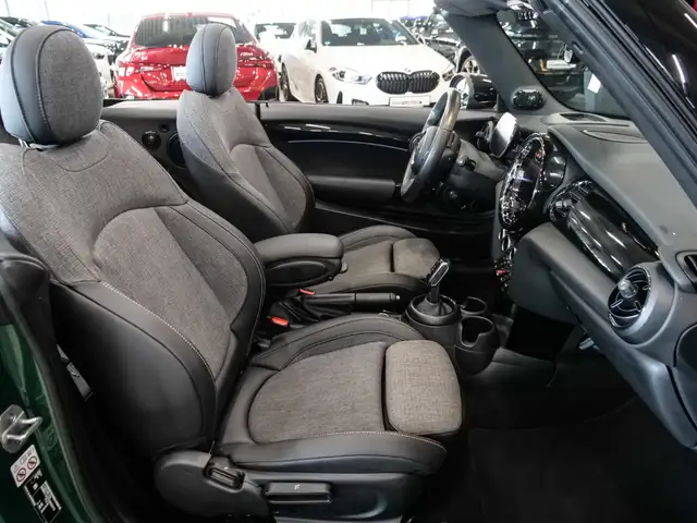 Mini Convertible view 12