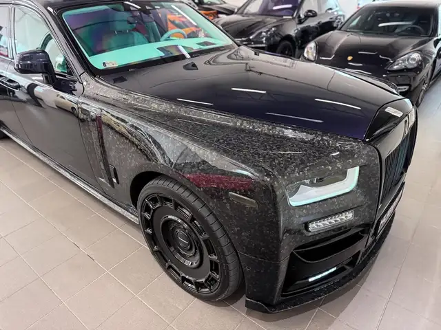 Rolls-Royce Phantom 6.8 V12 MSY-Style Bespoke Carbon TiffanyBlue Ansicht 20