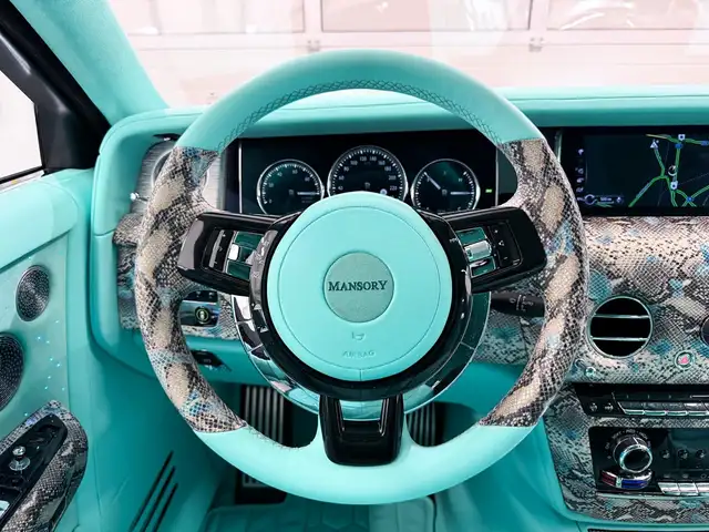 Rolls-Royce Phantom 6.8 V12 MSY-Style Bespoke Carbon TiffanyBlue Ansicht 31