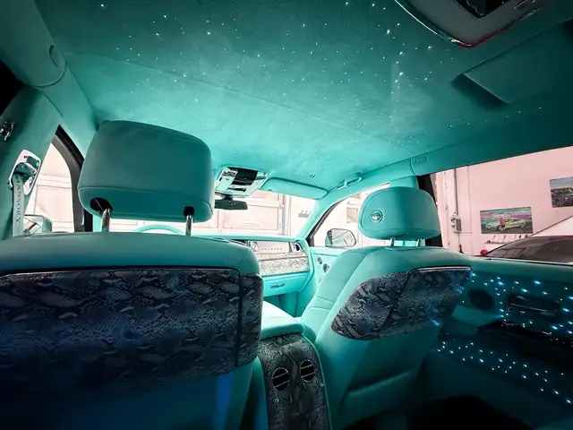 Rolls-Royce Phantom 6.8 V12 MSY-Style Bespoke Carbon TiffanyBlue Ansicht 37