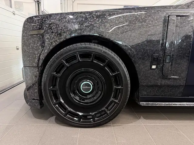 Rolls-Royce Phantom 6.8 V12 MSY-Style Bespoke Carbon TiffanyBlue Ansicht 8