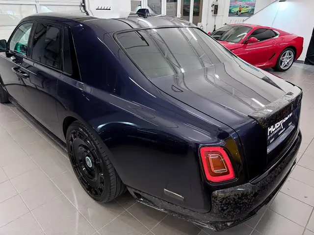 Rolls-Royce Phantom 6.8 V12 MSY-Style Bespoke Carbon TiffanyBlue Ansicht 12