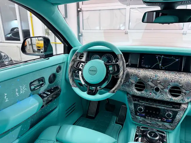 Rolls-Royce Phantom 6.8 V12 MSY-Style Bespoke Carbon TiffanyBlue Ansicht 29