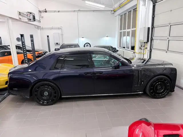 Rolls-Royce Phantom 6.8 V12 MSY-Style Bespoke Carbon TiffanyBlue Ansicht 18