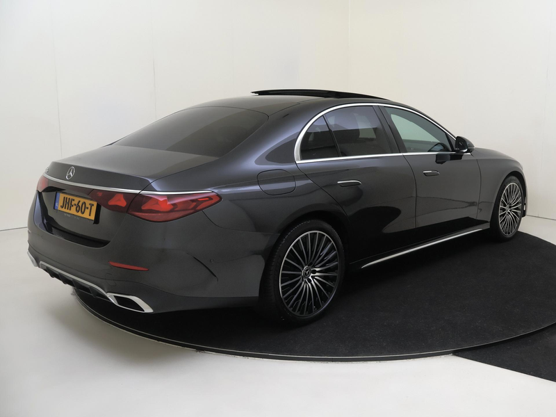 Mercedes-Benz E 300 e Sport Edition / Panoramadak/ SUPERSCREEN/ Leder/ — photo 4