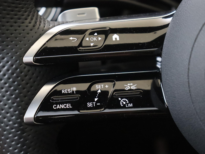 Mercedes-Benz E 300 e Sport Edition / Panoramadak/ SUPERSCREEN/ Leder/ — photo 13