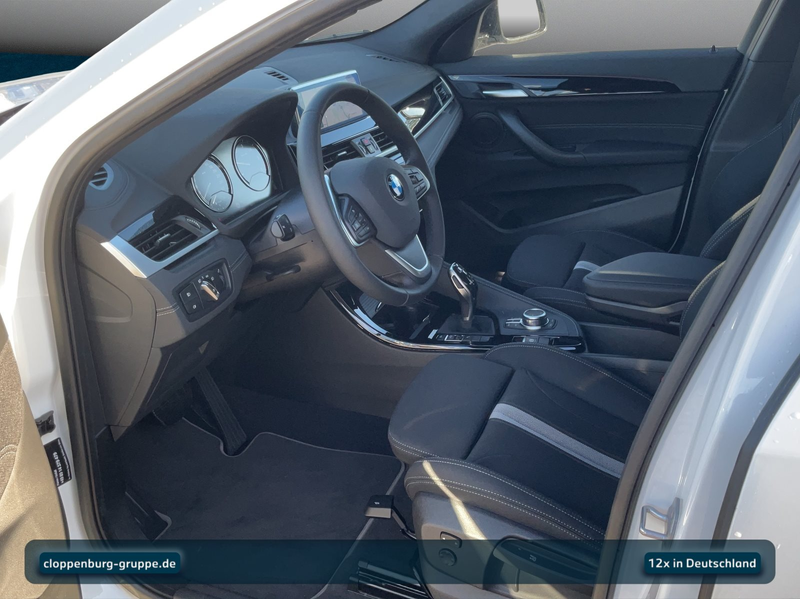 BMW X2 sDrive18d — photo 12