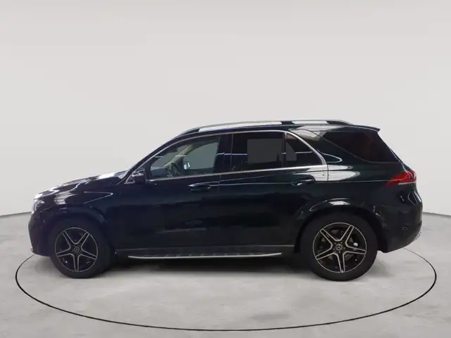 Mercedes-Benz GLE view 3