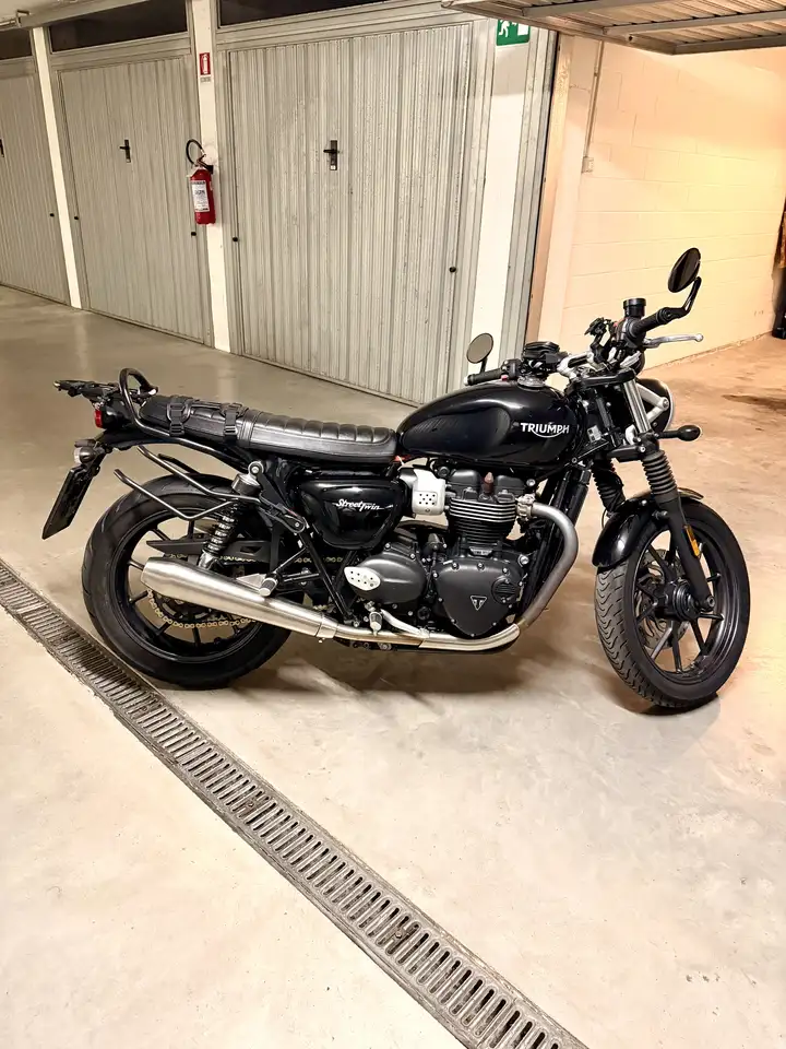 Triumph Street Twin