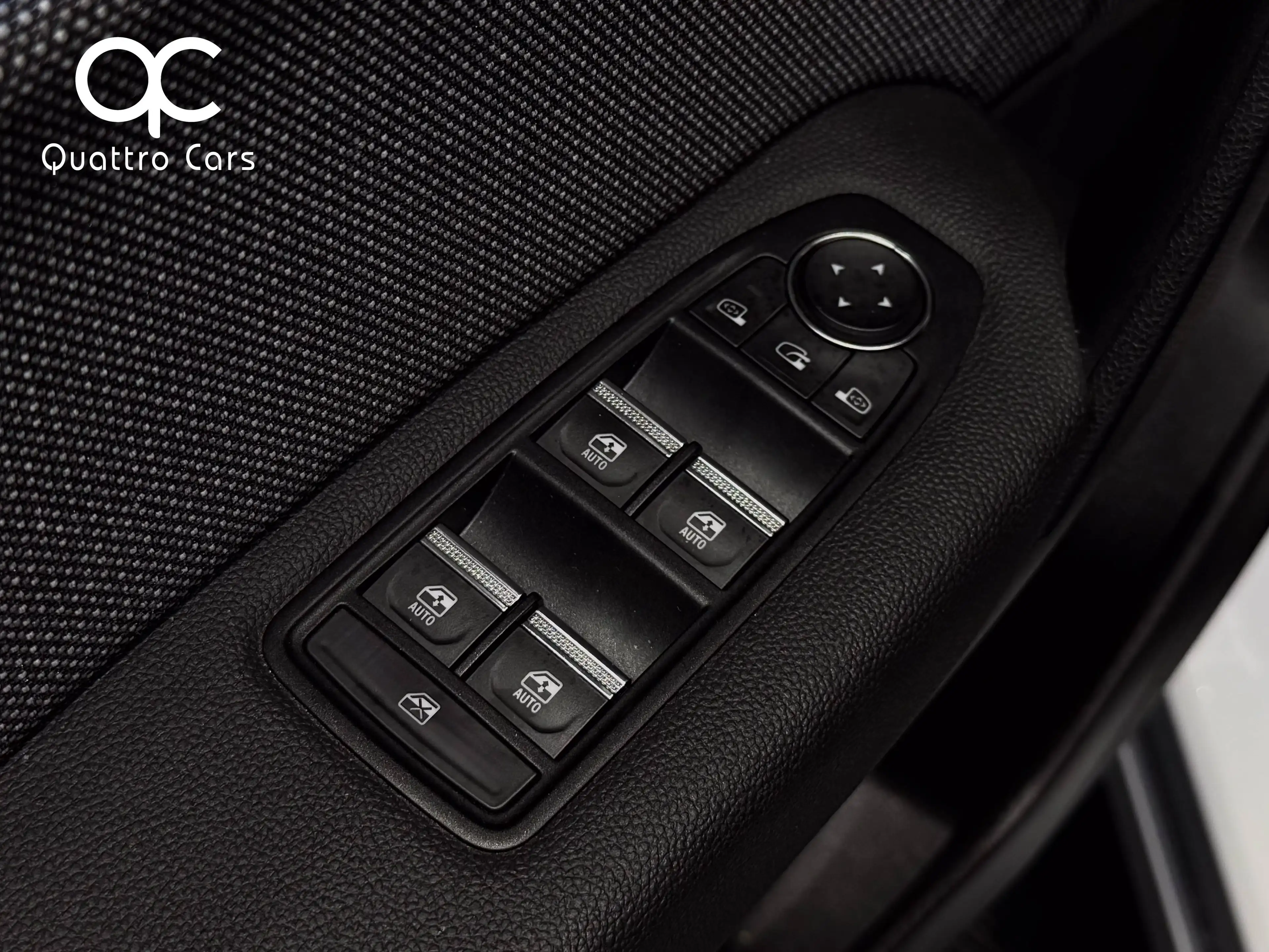 Renault Captur 1.0 TCe / New modèle / Car play / Camera / Grand ecran / Led / Super look — photo 23