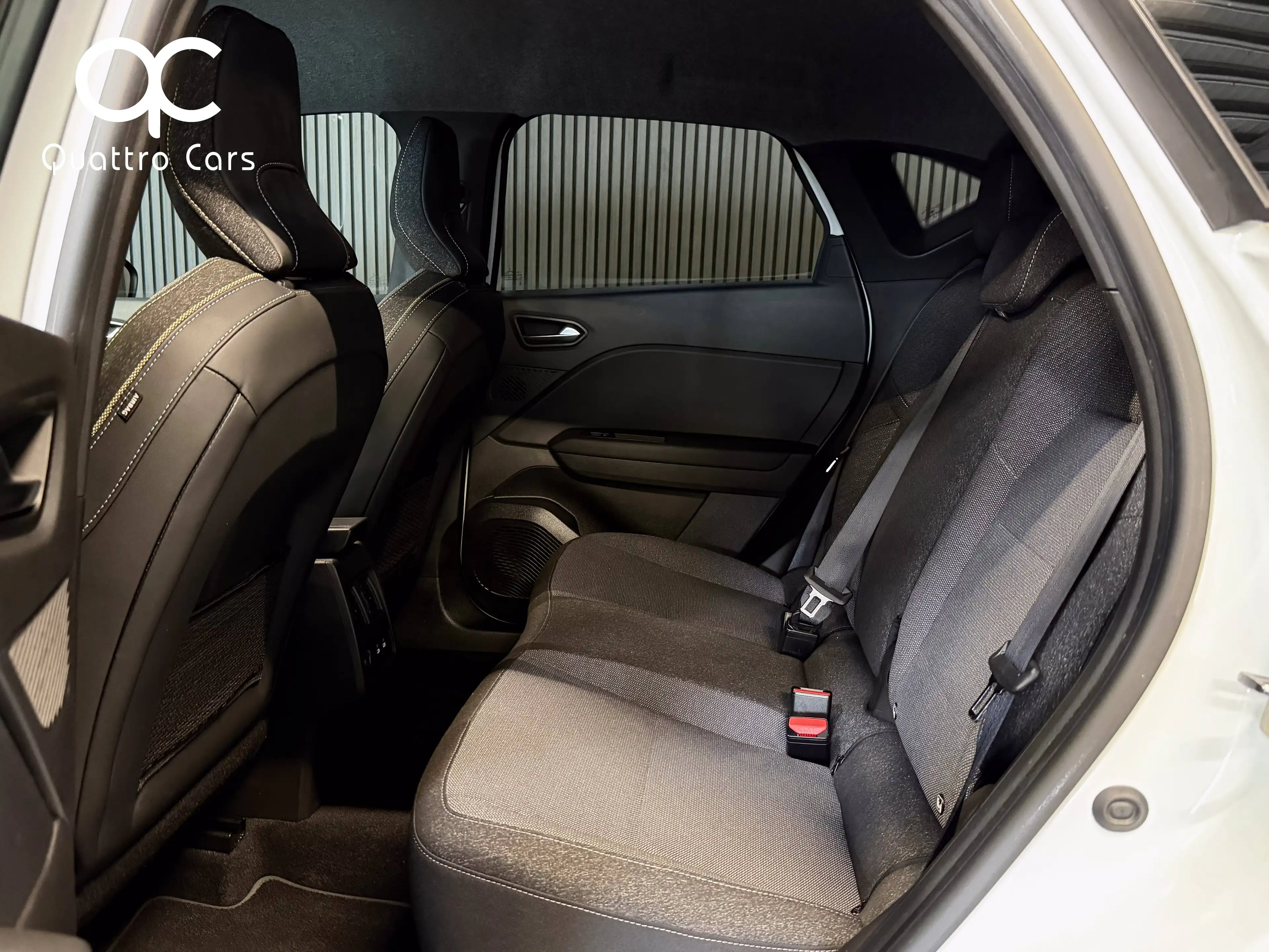 Renault Captur 1.0 TCe / New modèle / Car play / Camera / Grand ecran / Led / Super look — photo 14