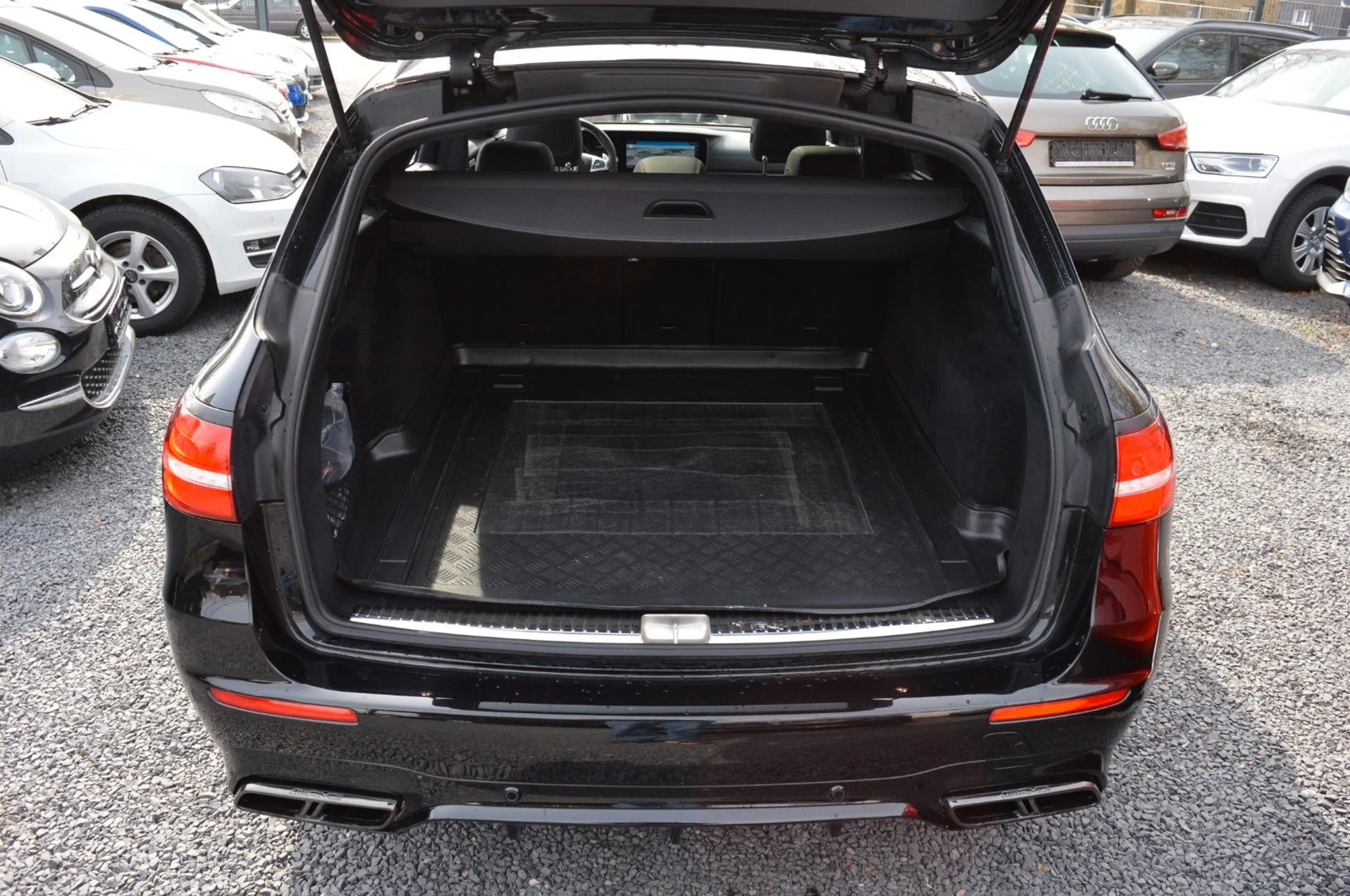 Mercedes-Benz E 63 AMG E 63 S AMG Vollausstattung!!! 2. Hand — photo 13