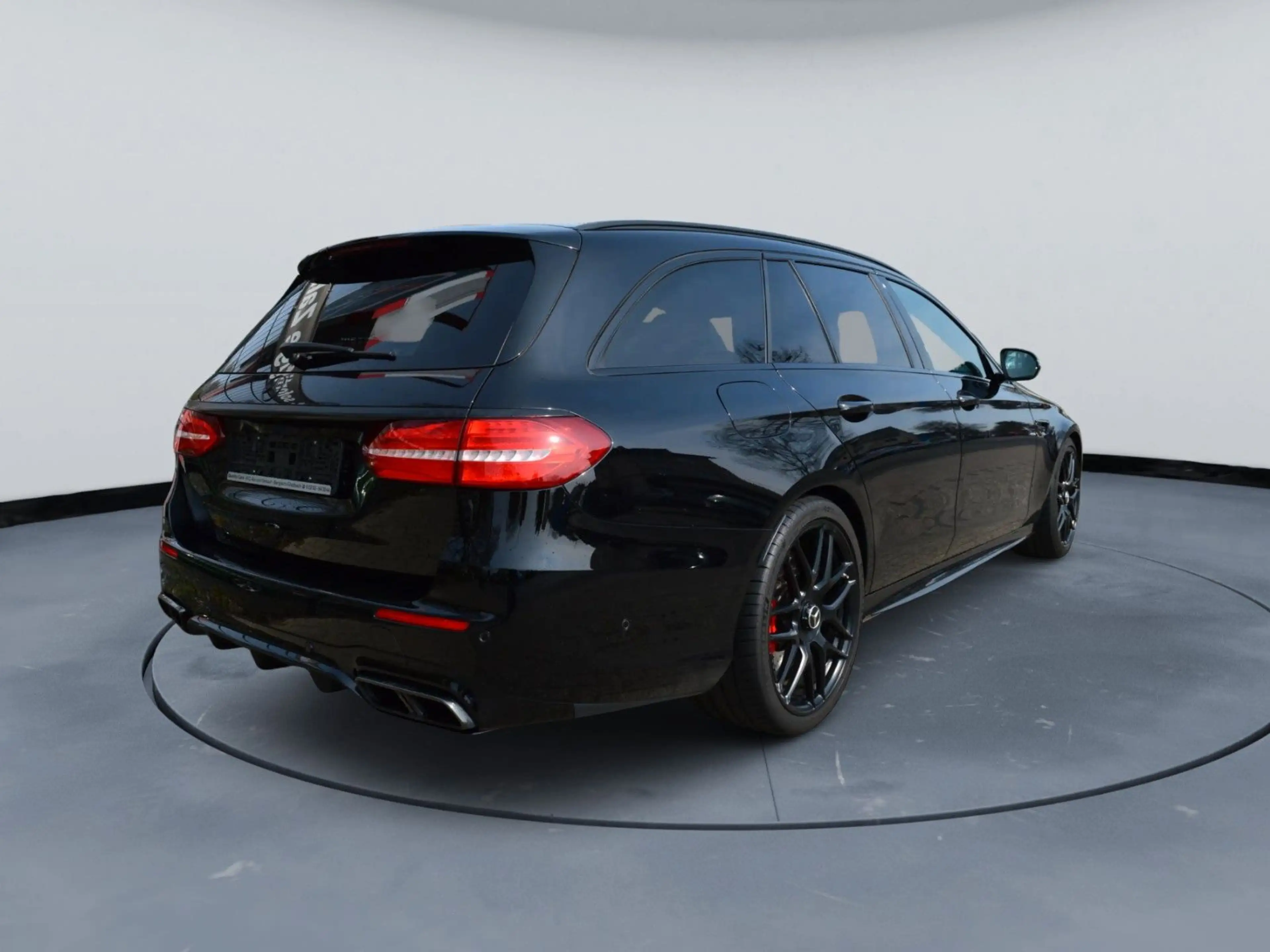 Mercedes-Benz E 63 AMG E 63 S AMG Vollausstattung!!! 2. Hand — photo 4