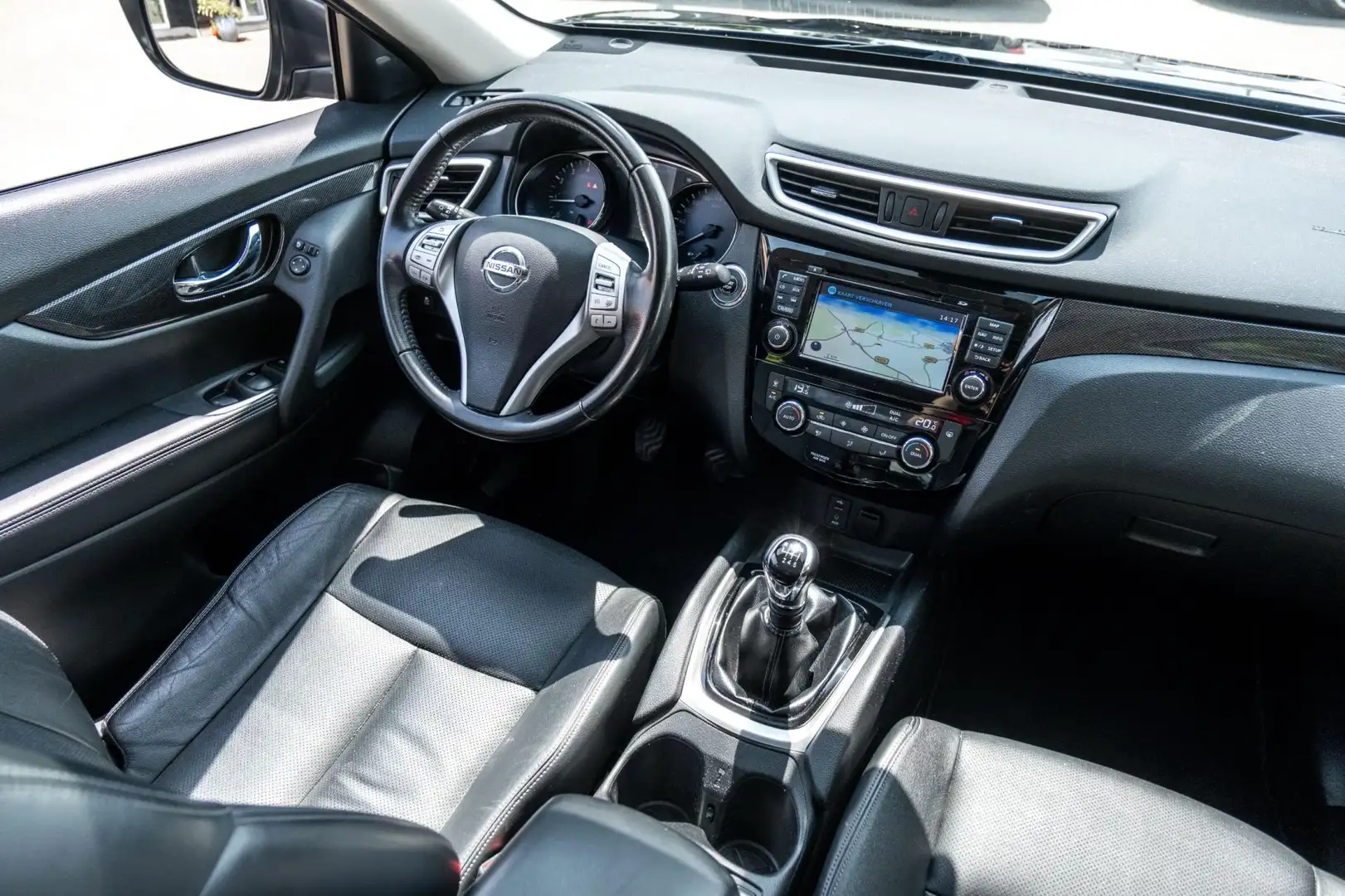 Nissan X-Trail 1.6 DIG-T X-Scape 7 Persoons I Panoramadak I Leder Zwart - 2