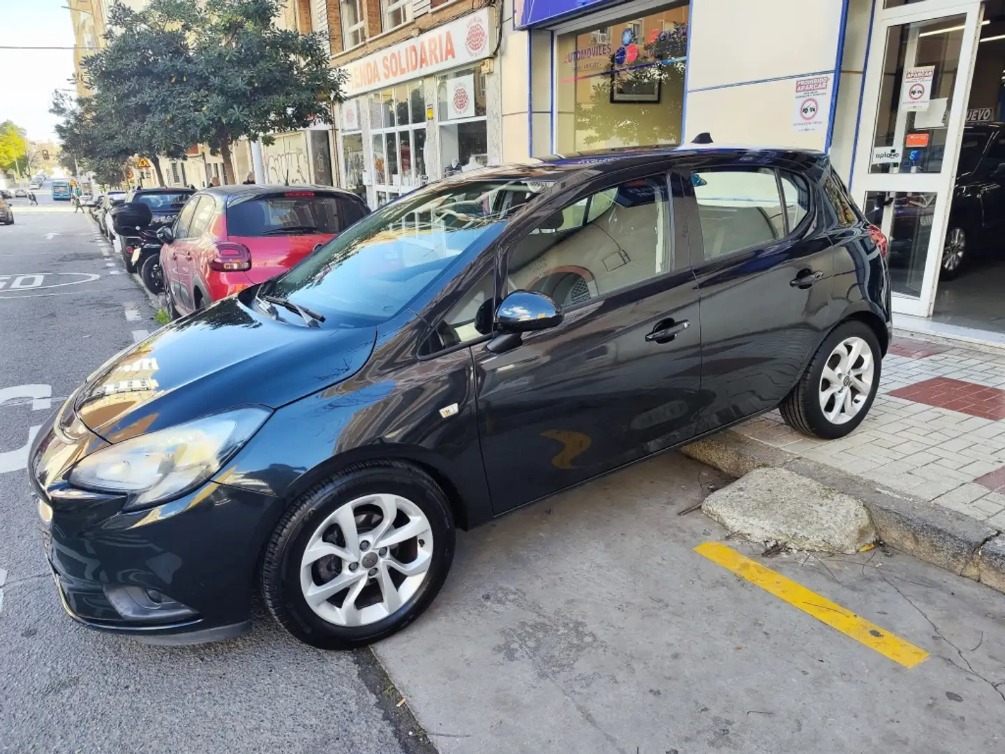 Opel Corsa 1.4 Selective 90 Noir - 1