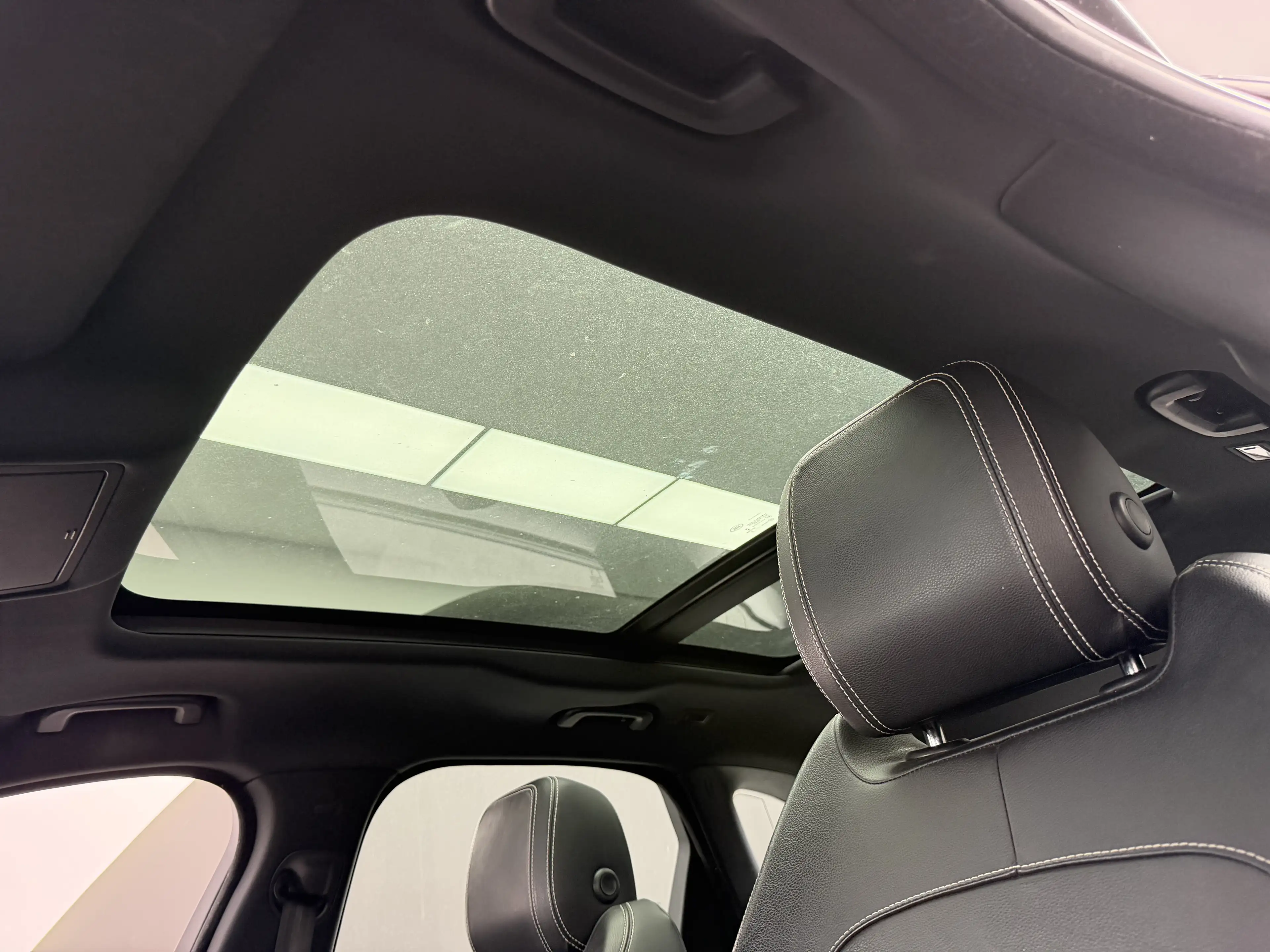 Jaguar F-Pace 2.0D AWD R-Sport *EXPORT/MARCHAND* PROBLÈME MOTEUR* — photo 15