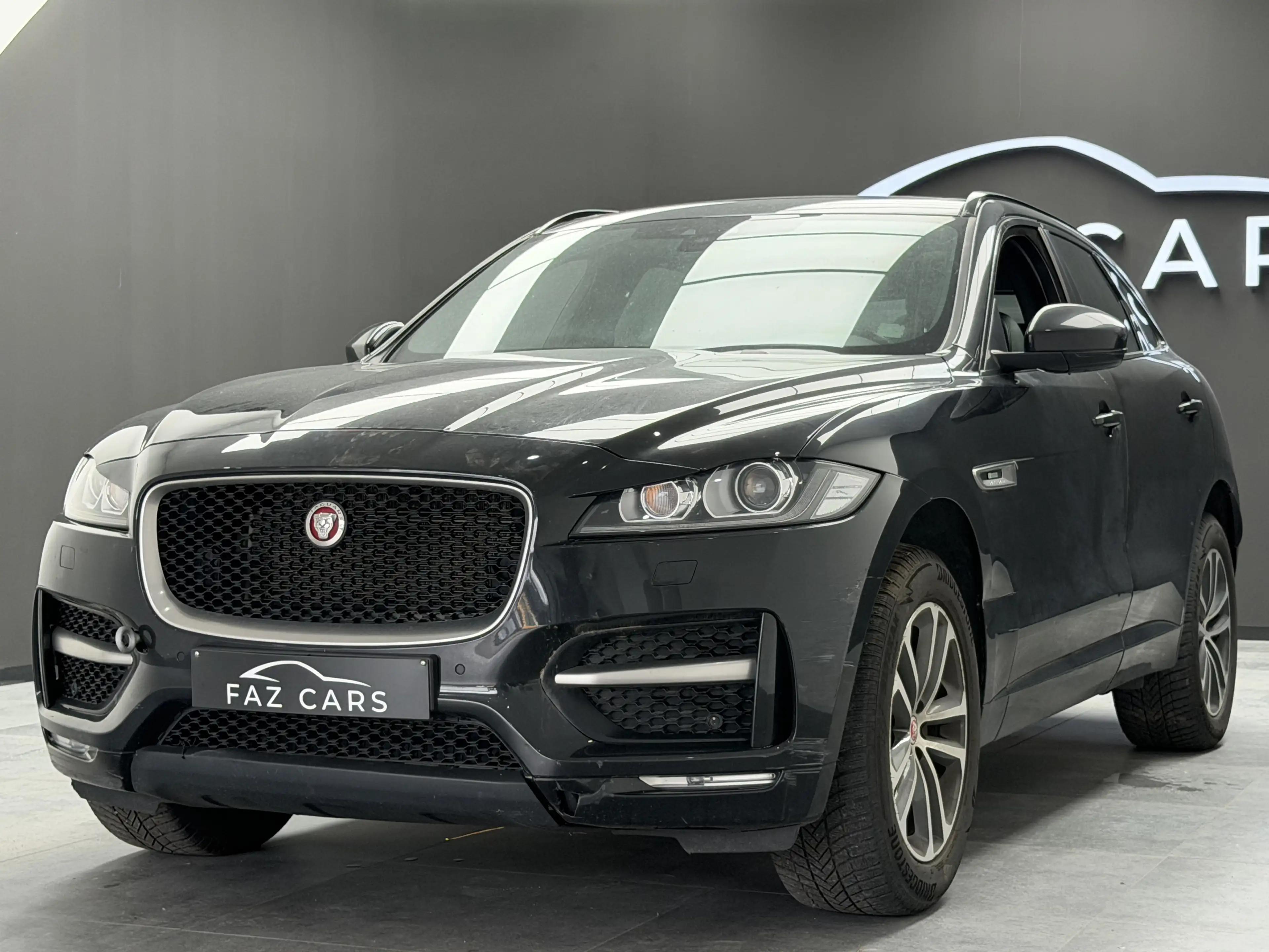 Jaguar F-Pace 2.0D AWD R-Sport *EXPORT/MARCHAND* PROBLÈME MOTEUR*