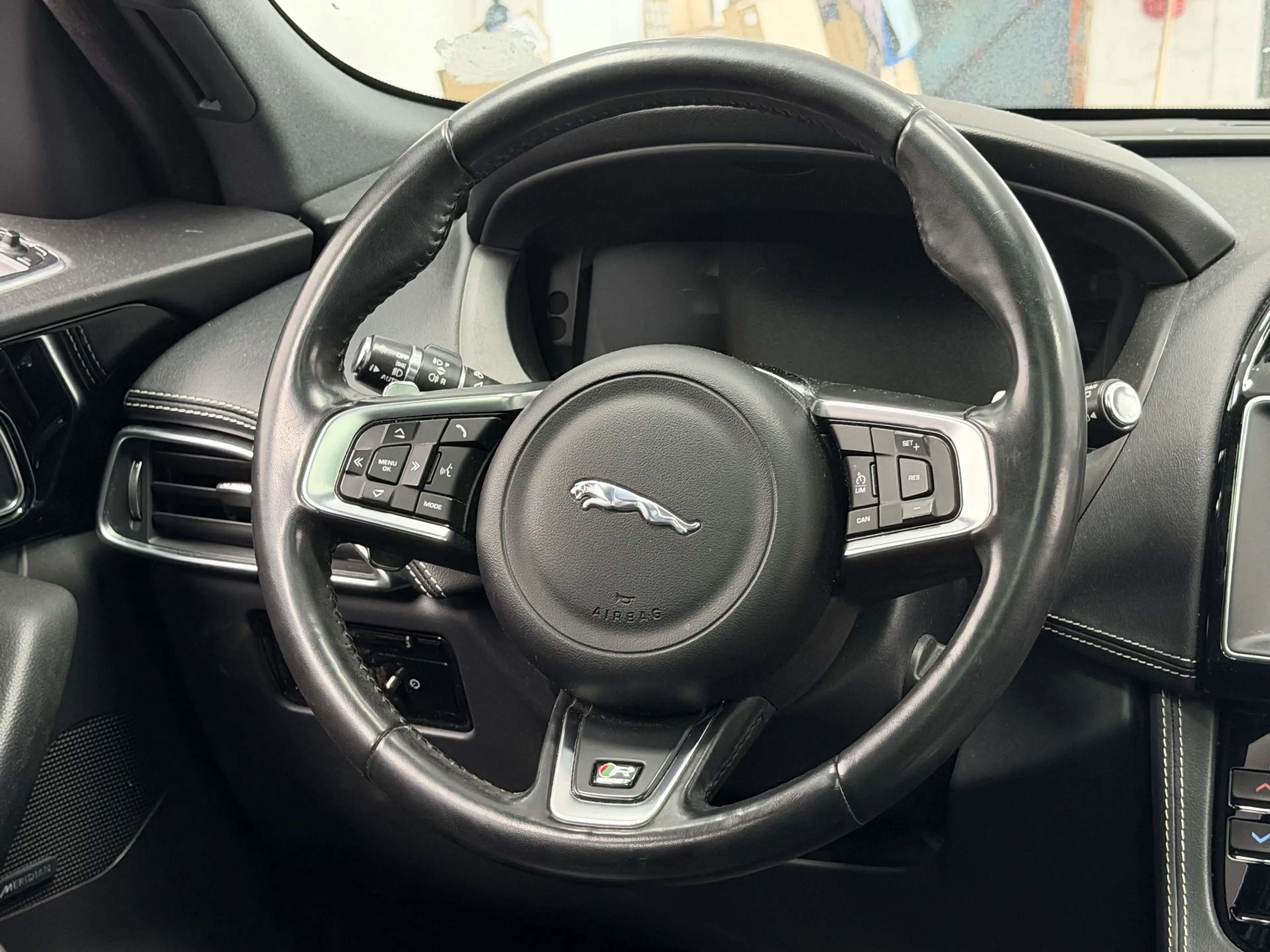 Jaguar F-Pace 2.0D AWD R-Sport *EXPORT/MARCHAND* PROBLÈME MOTEUR* — photo 7