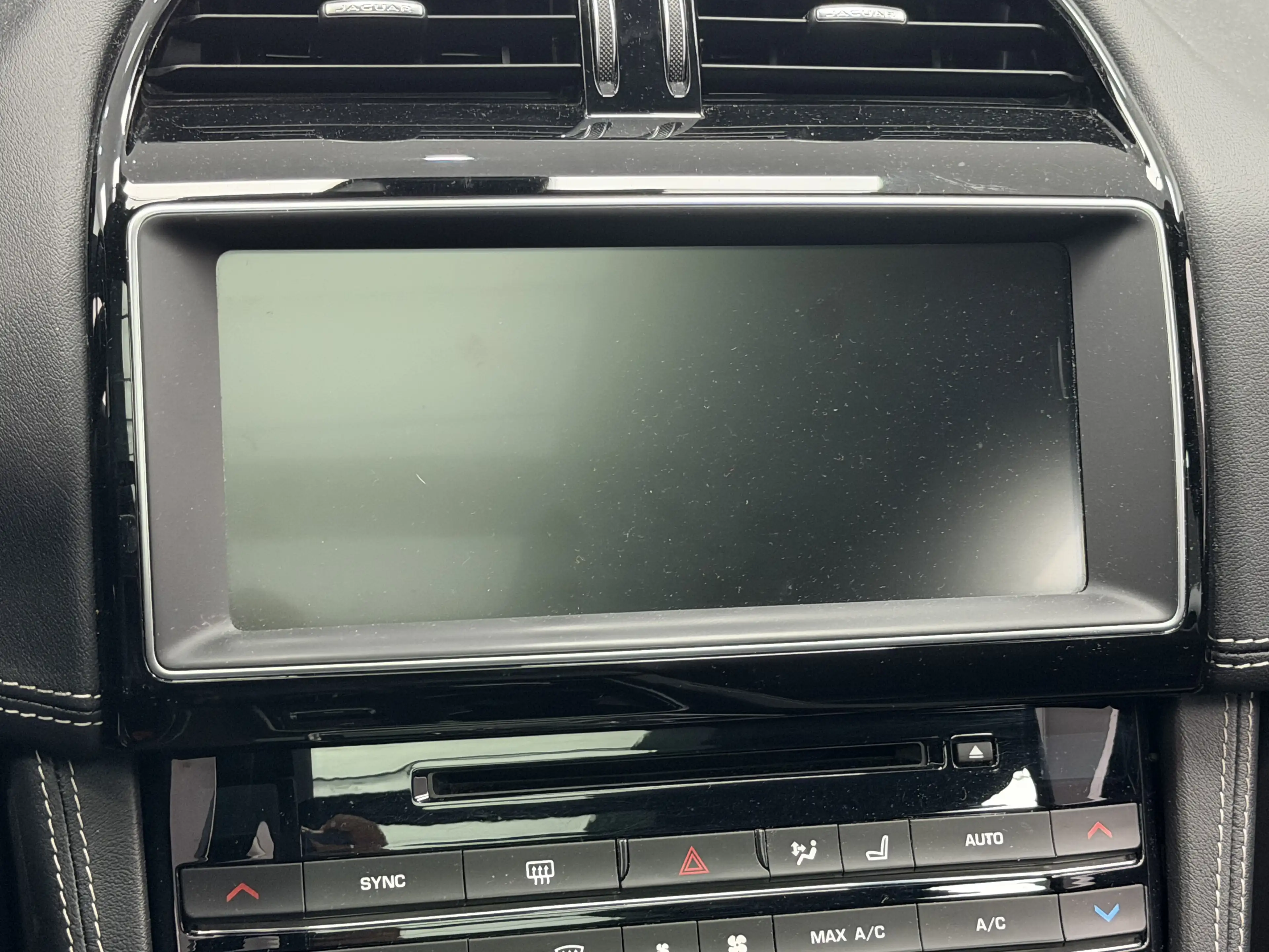 Jaguar F-Pace 2.0D AWD R-Sport *EXPORT/MARCHAND* PROBLÈME MOTEUR* — photo 8