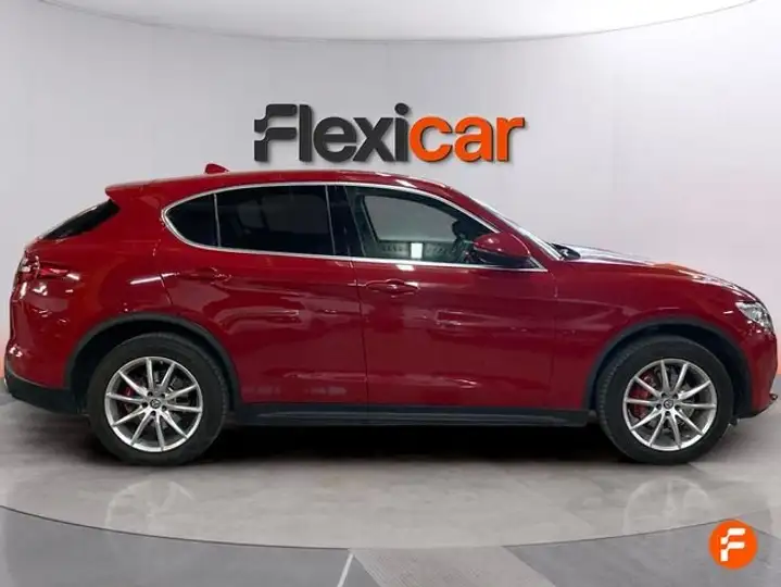 Alfa Romeo Stelvio 2017, foto 4