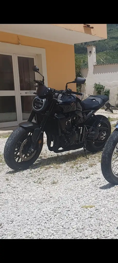 Honda CB 1000 black edition Černá - 2