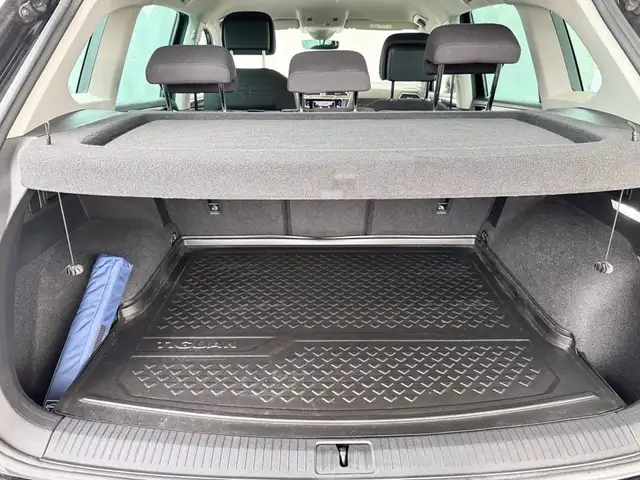 Volkswagen Tiguan view 12