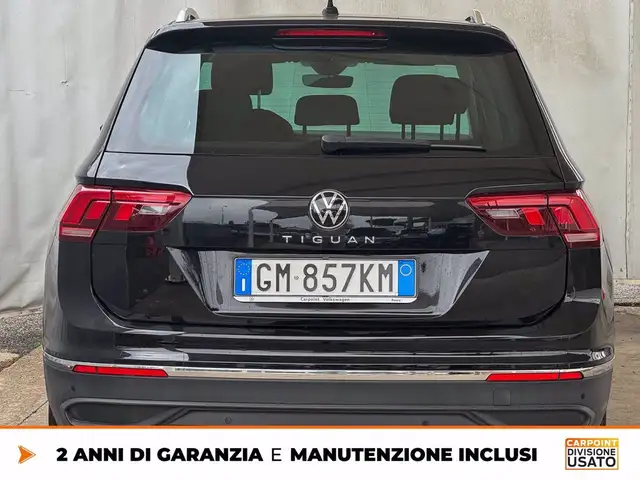 Volkswagen Tiguan view 5