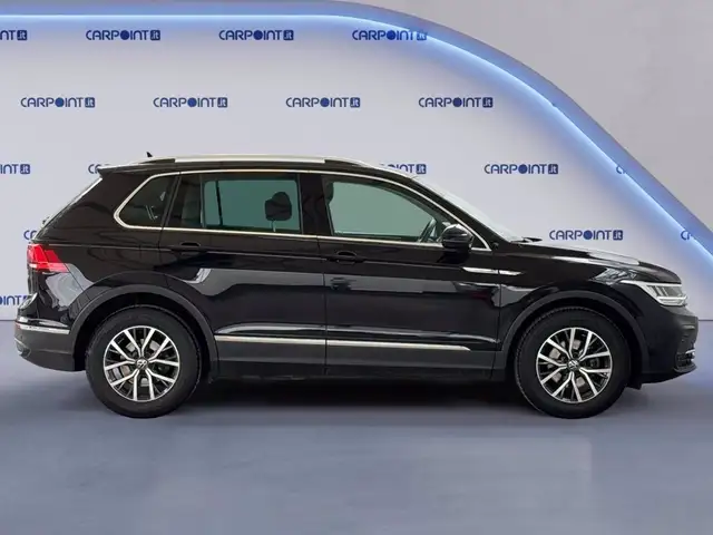 Volkswagen Tiguan view 6