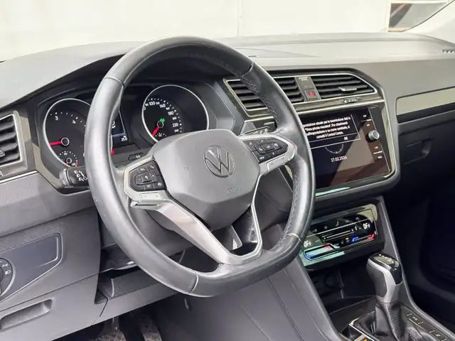 Volkswagen Tiguan view 19