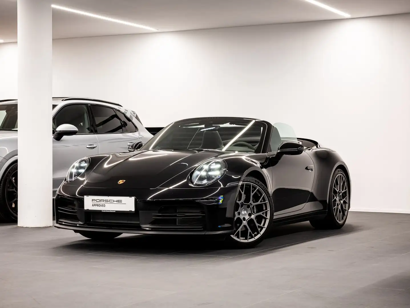 Porsche 911 Carrera Cabriolet Schwarz - 1