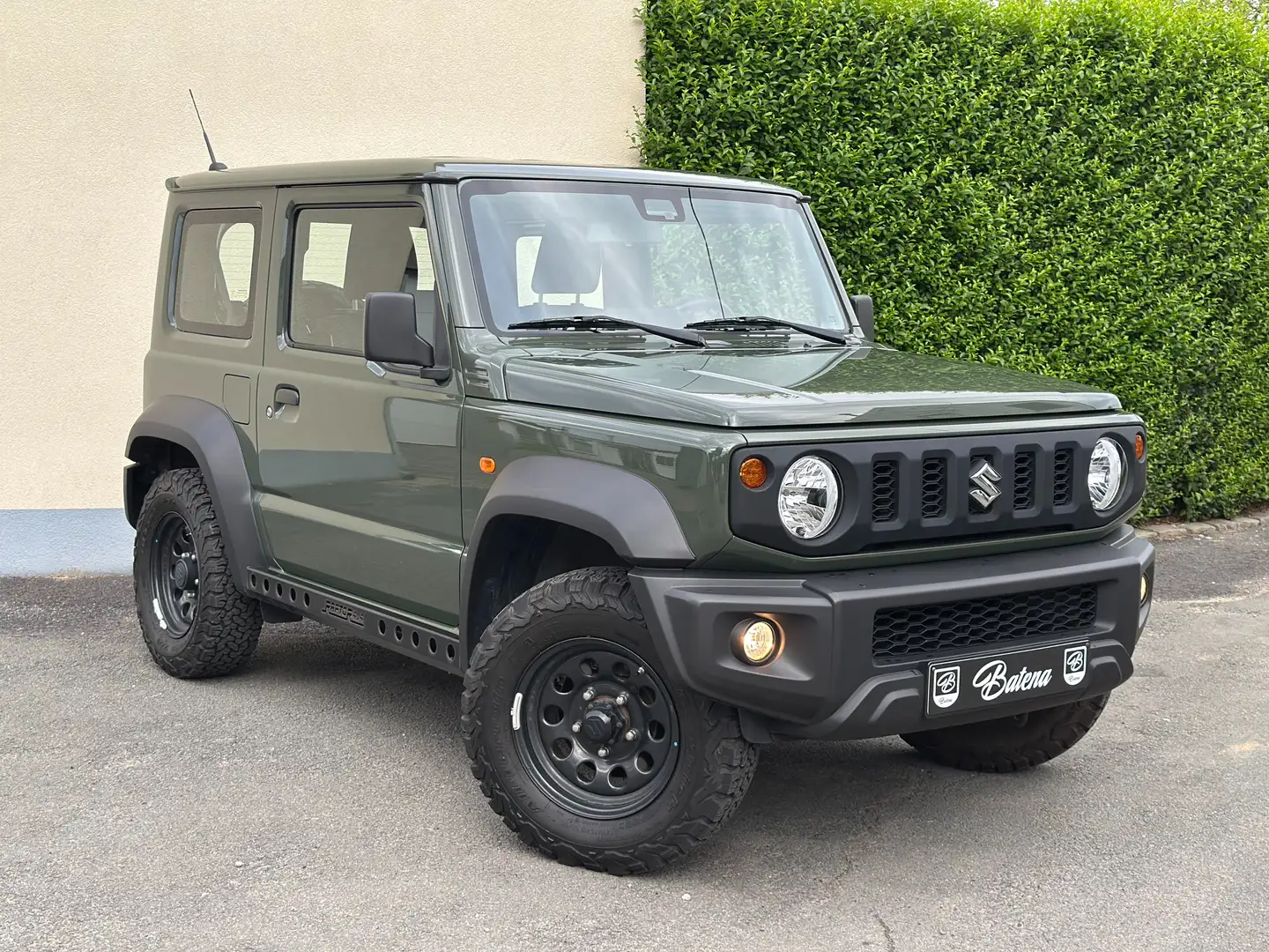 Suzuki Jimny 4 zitplaatsen Airco Eerste eigenaar 1.5i 4x4 Groen - 1