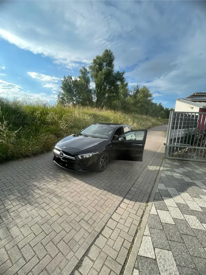 Mercedes-Benz A 35 AMG