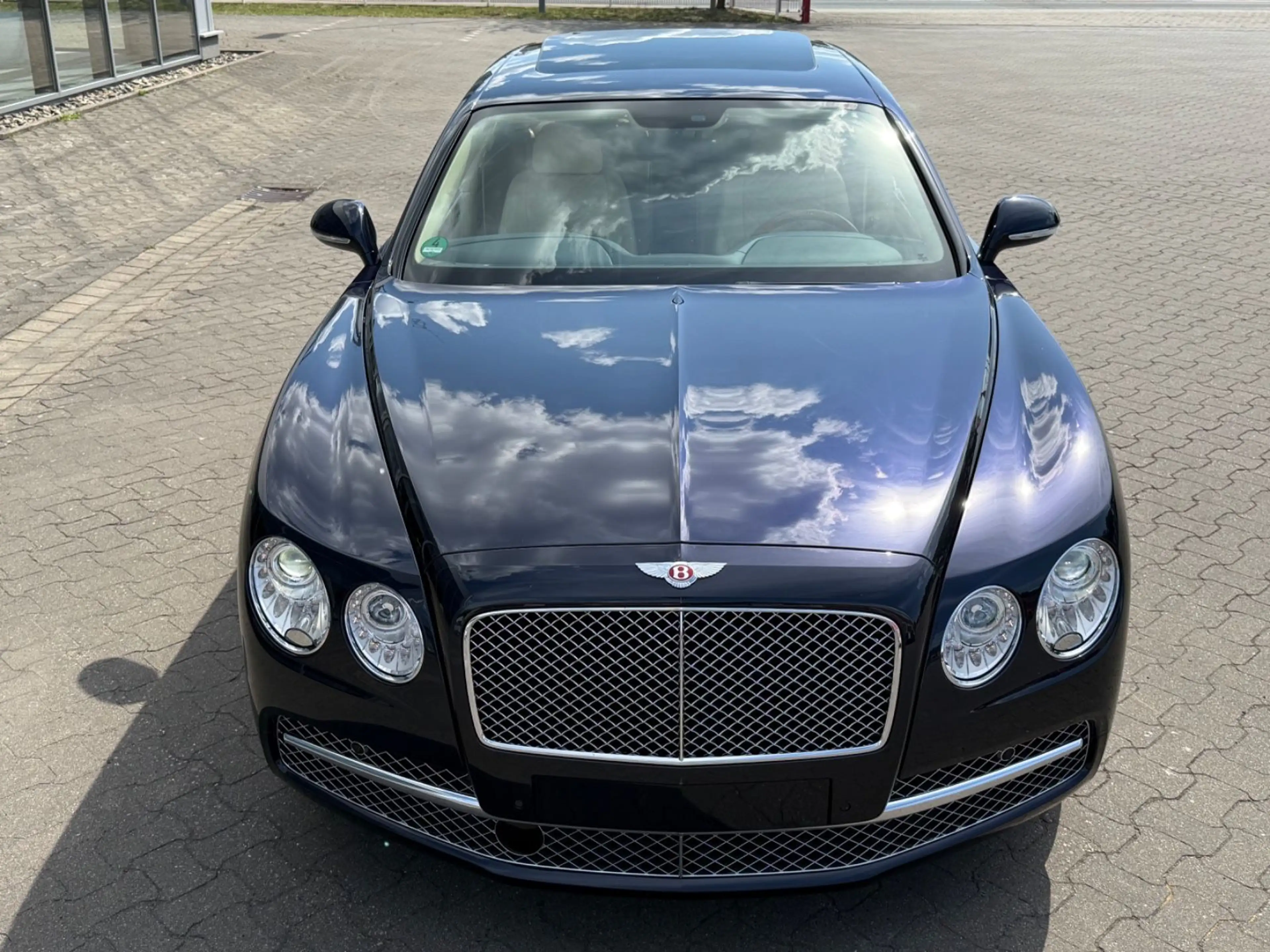 Bentley Flying Spur Mulliner 1.Hand Deutsch — photo 11