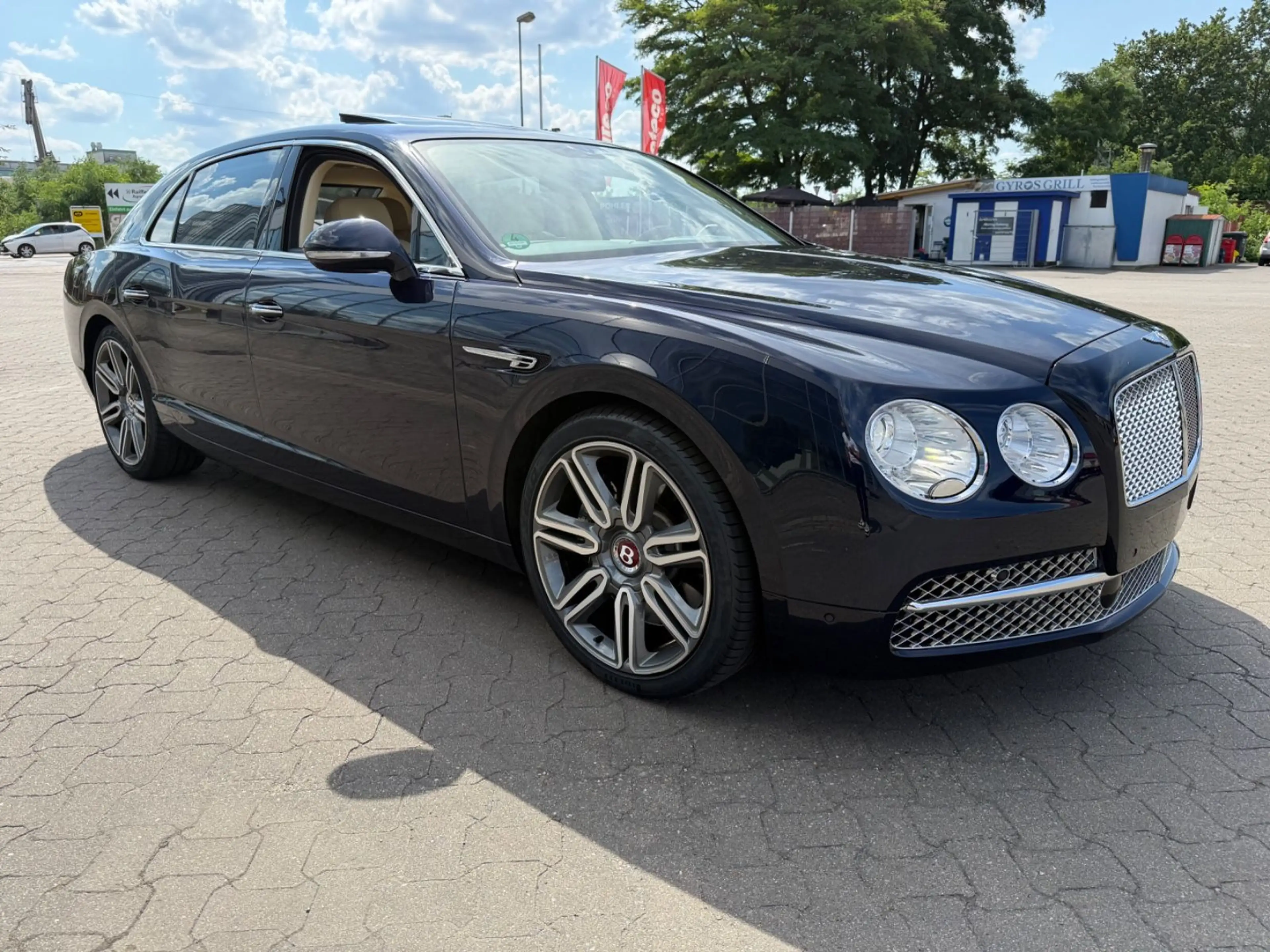 Bentley Flying Spur Mulliner 1.Hand Deutsch — photo 7