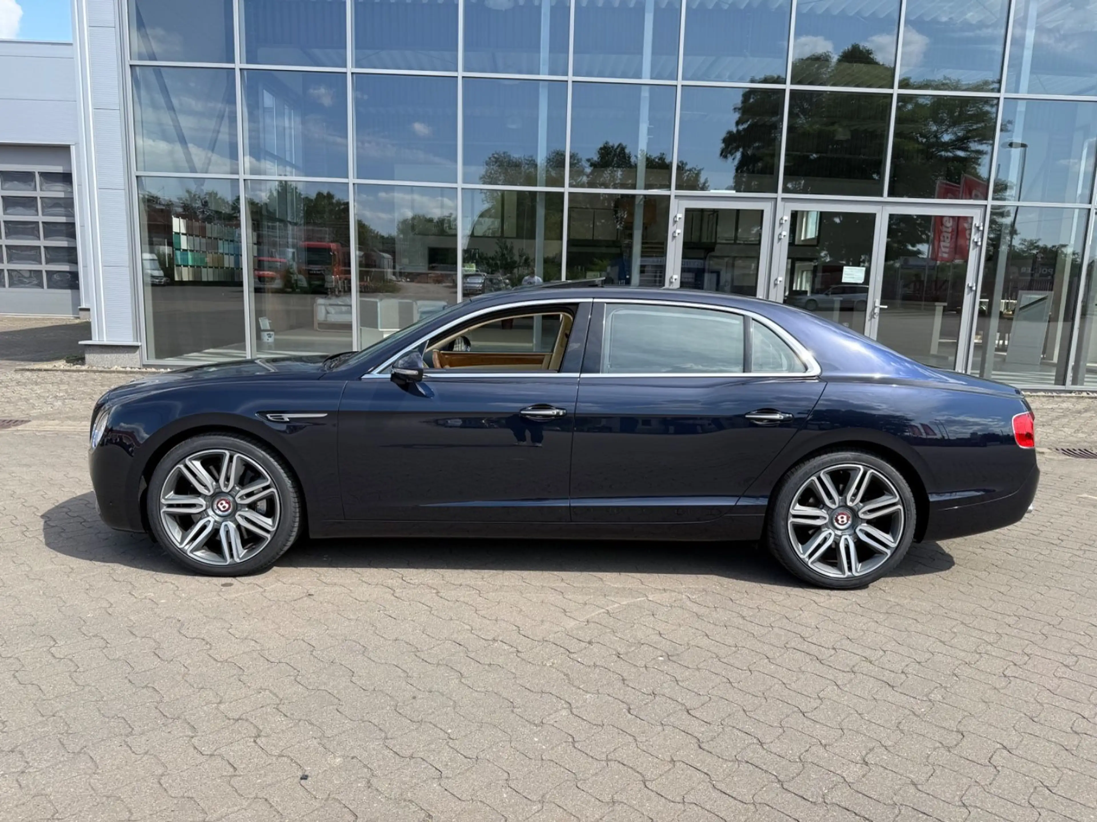 Bentley Flying Spur Mulliner 1.Hand Deutsch — photo 2