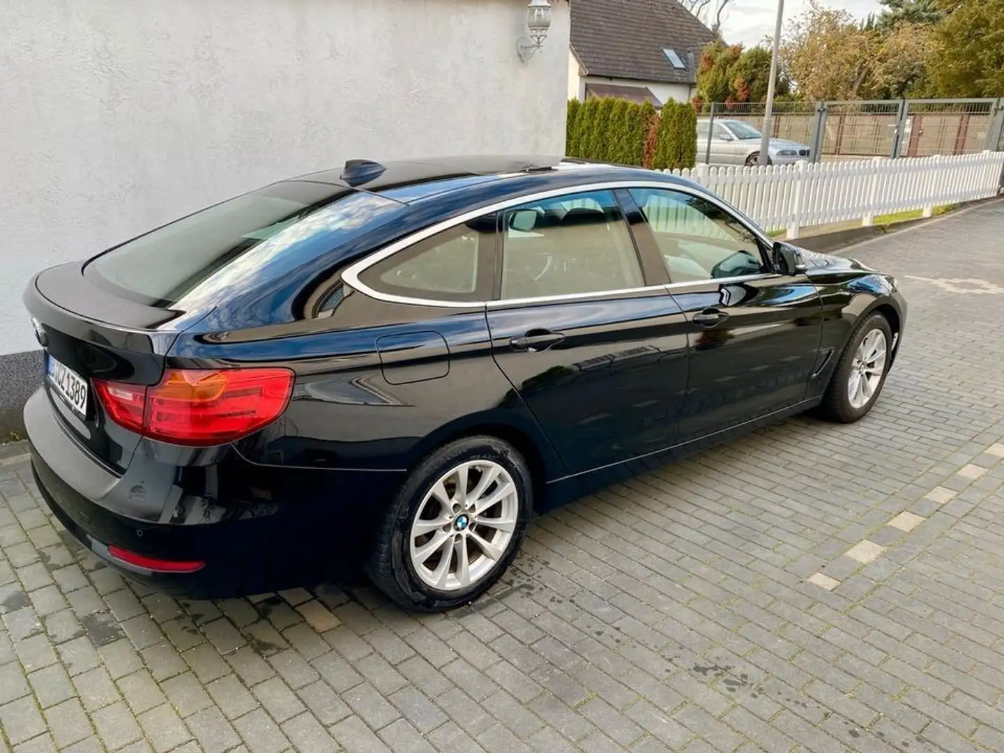 BMW 318 318d GT Gran Turismo*Xenon*8 Gang*Pano* - 2