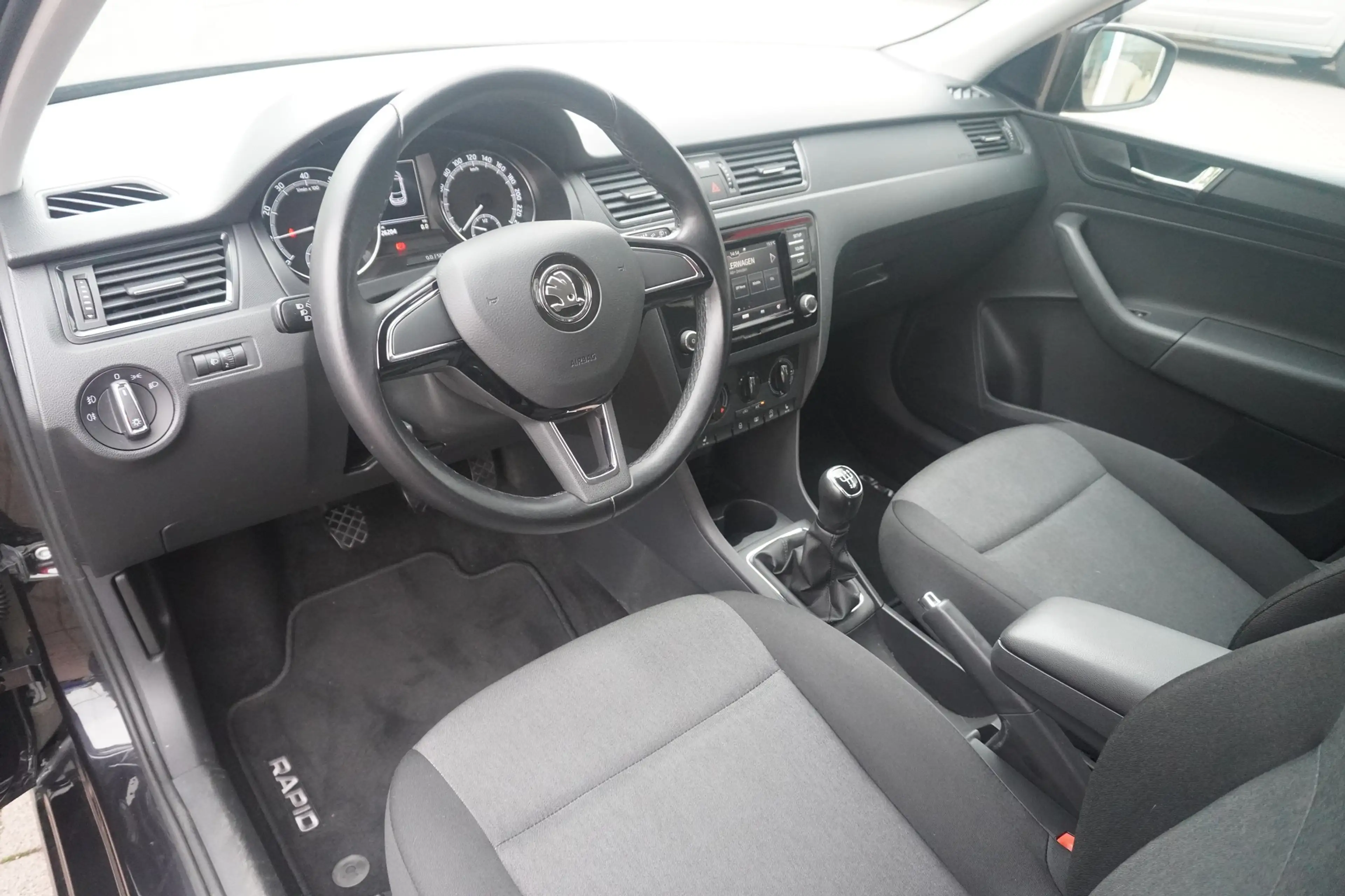Skoda Rapid/Spaceback Rapid Spaceback 1.0 Ambition Klima Sitzheizung — photo 8