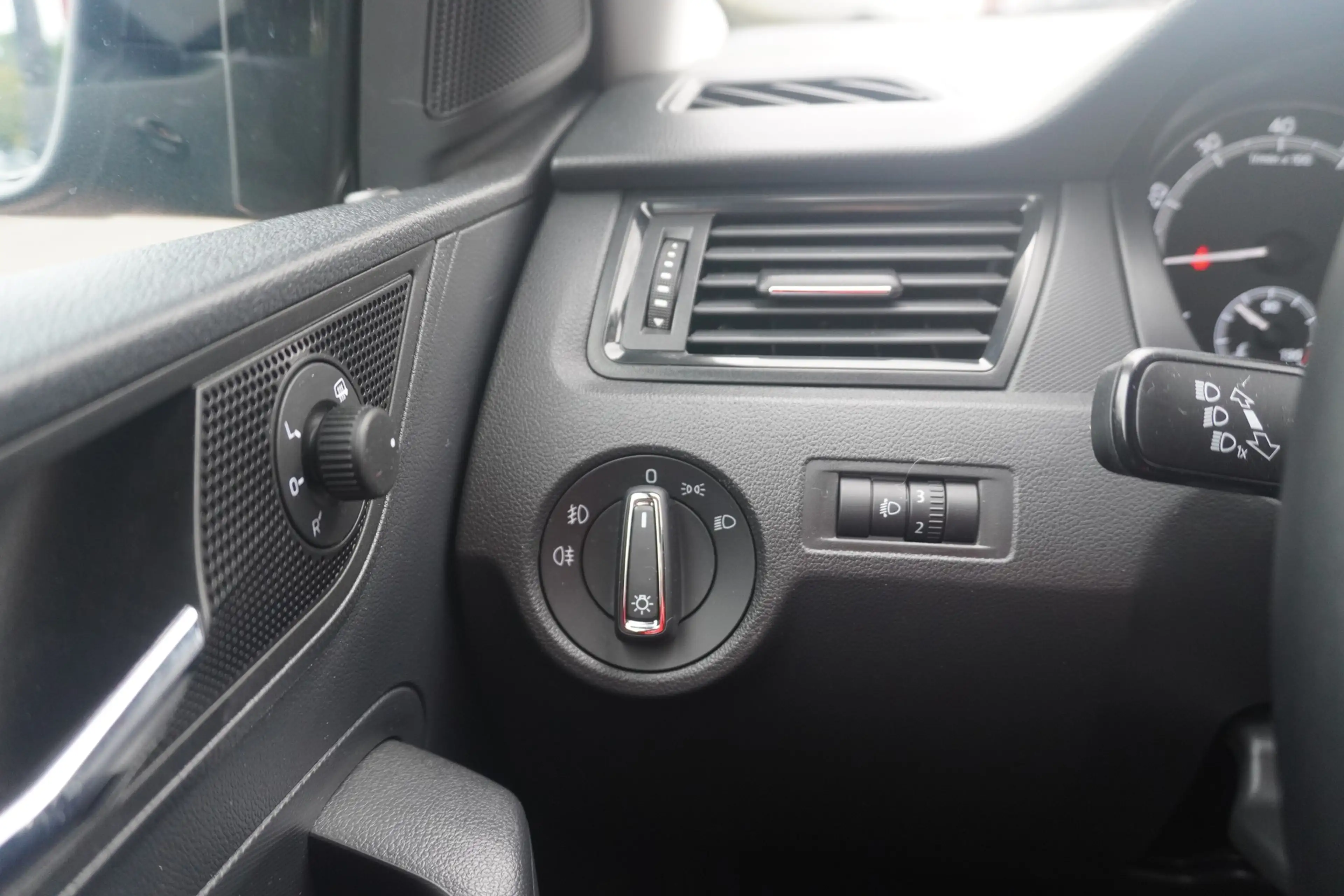 Skoda Rapid/Spaceback Rapid Spaceback 1.0 Ambition Klima Sitzheizung — photo 15