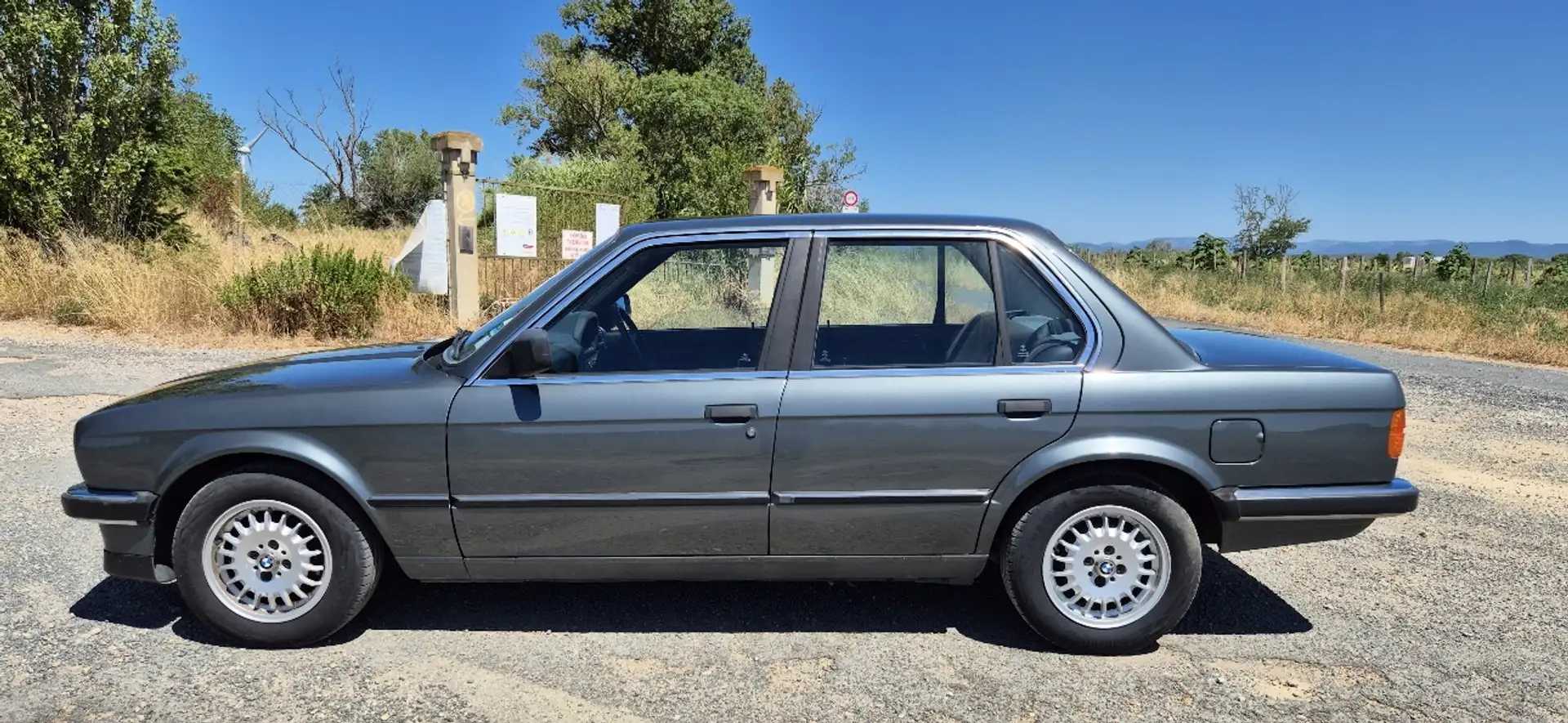 BMW 318 Gris - 1