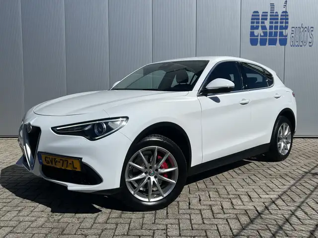 Alfa Romeo Stelvio 2.0 T 280 Pk AWD First Edition Xenon Navigatie Cam
