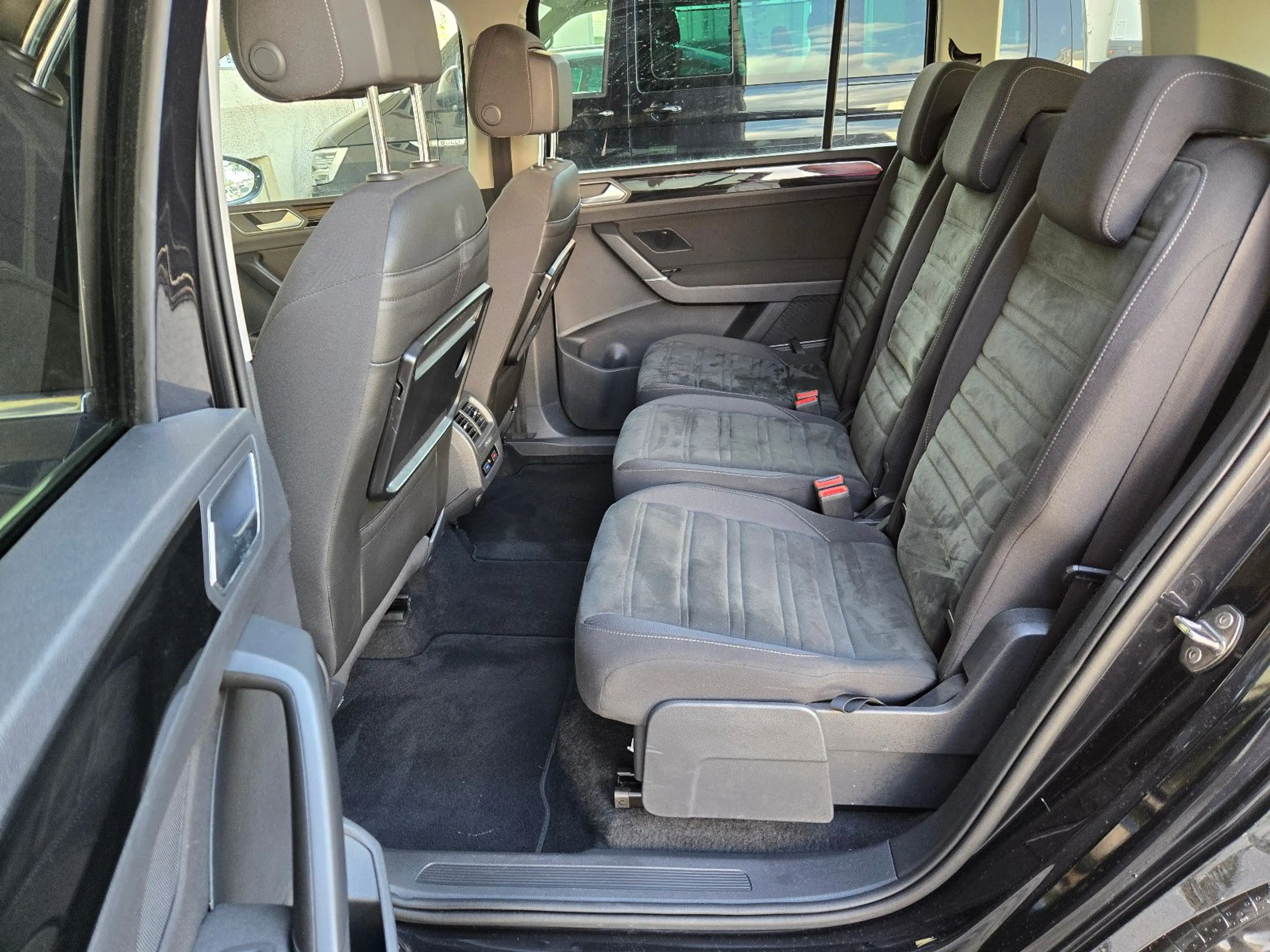Volkswagen Touran Highline BMT/Start-Stop / DSG — photo 14