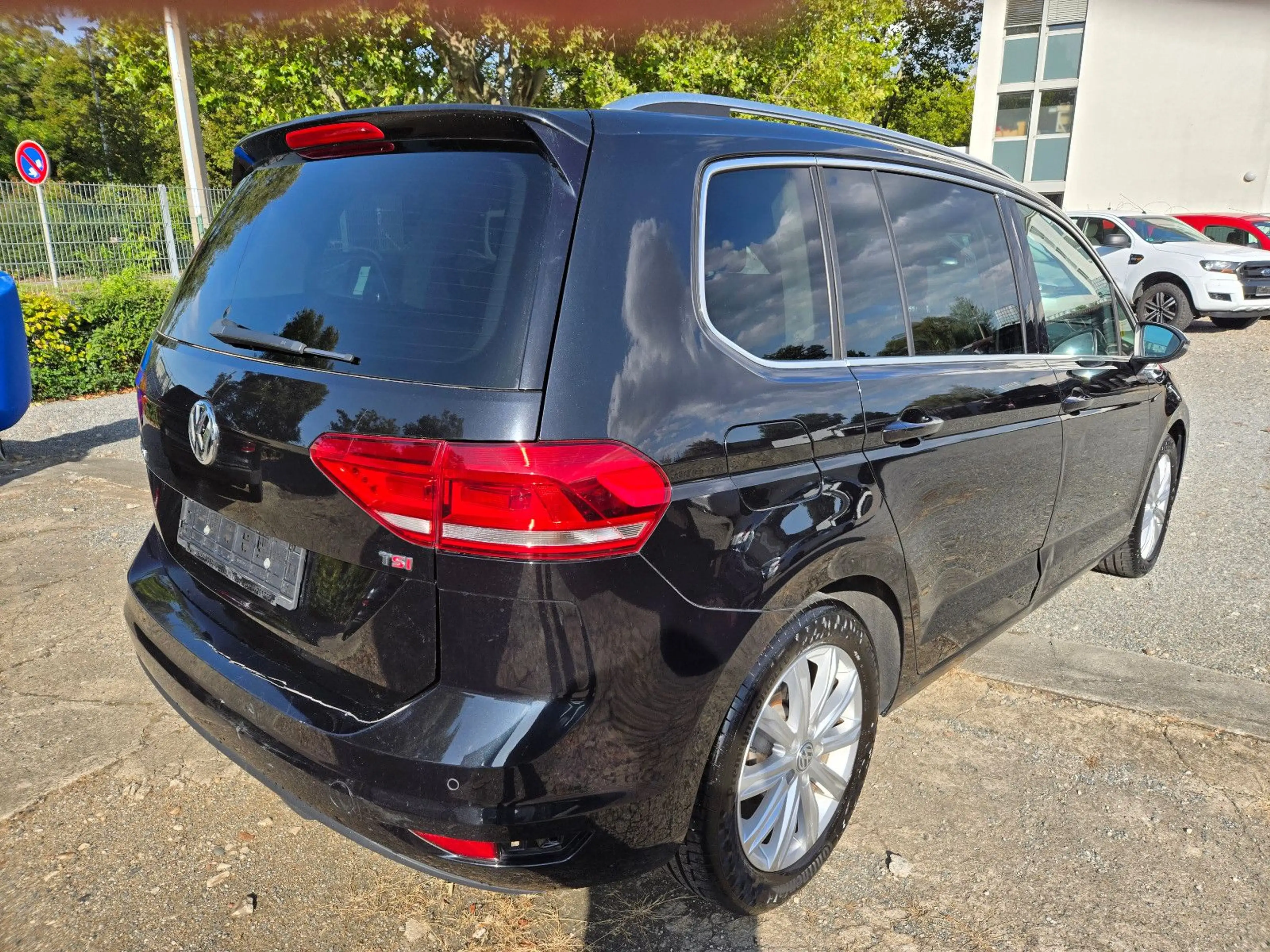 Volkswagen Touran Highline BMT/Start-Stop / DSG — photo 5