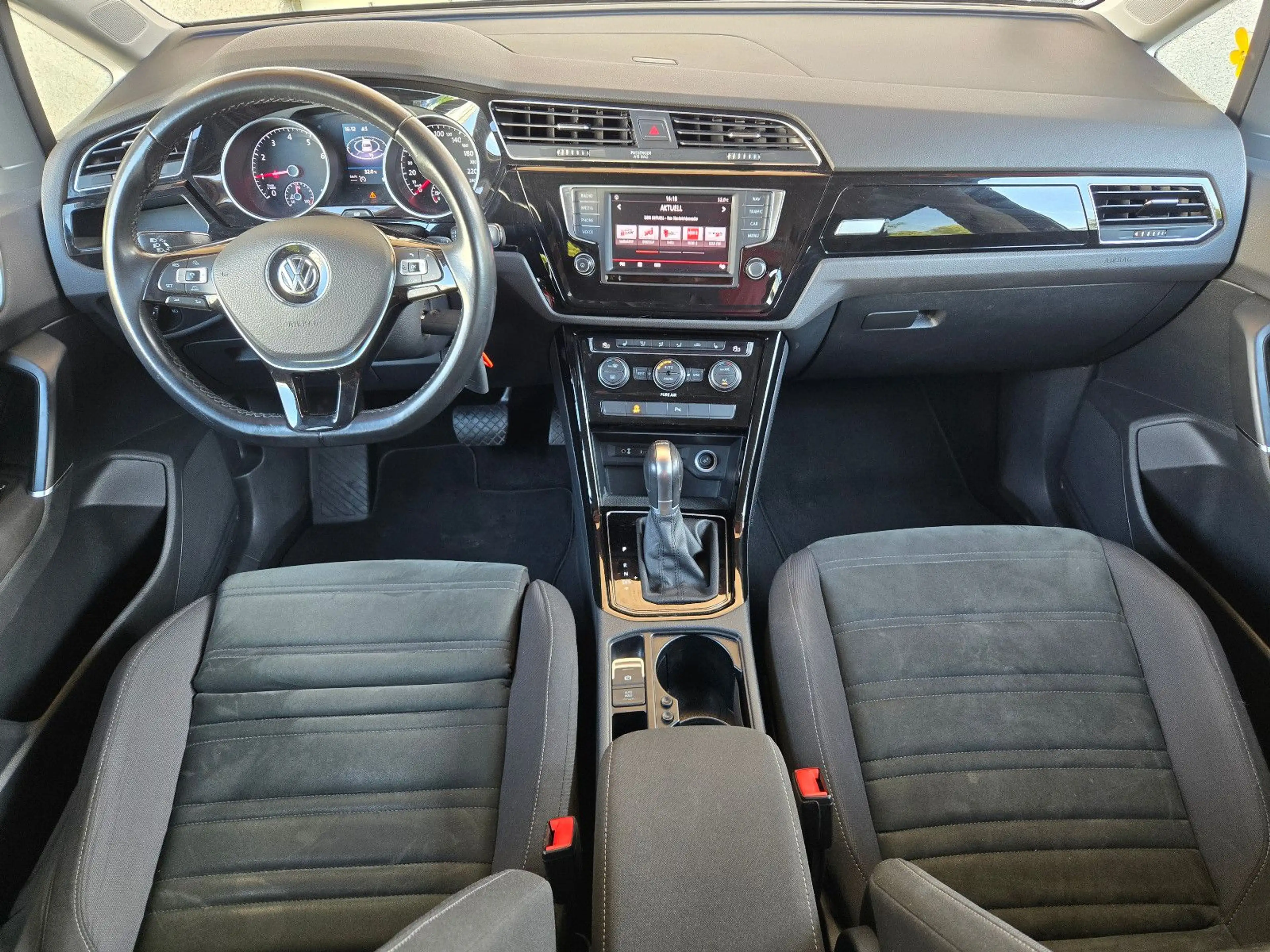 Volkswagen Touran Highline BMT/Start-Stop / DSG — photo 15