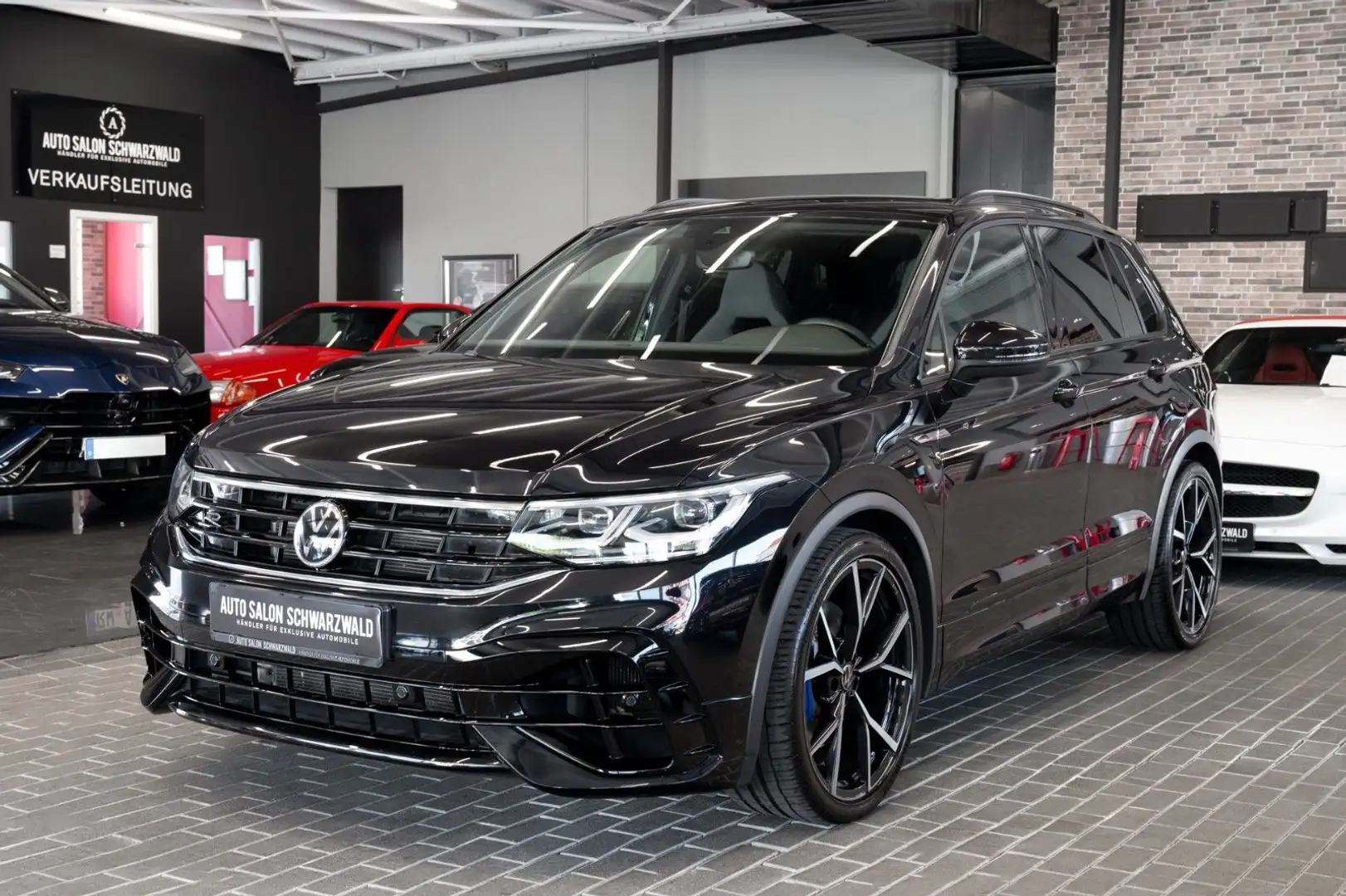 Volkswagen Tiguan R 4Motion| AKRAPOVIC-AGA|R-SITZE|AHK|H&R Schwarz - 2