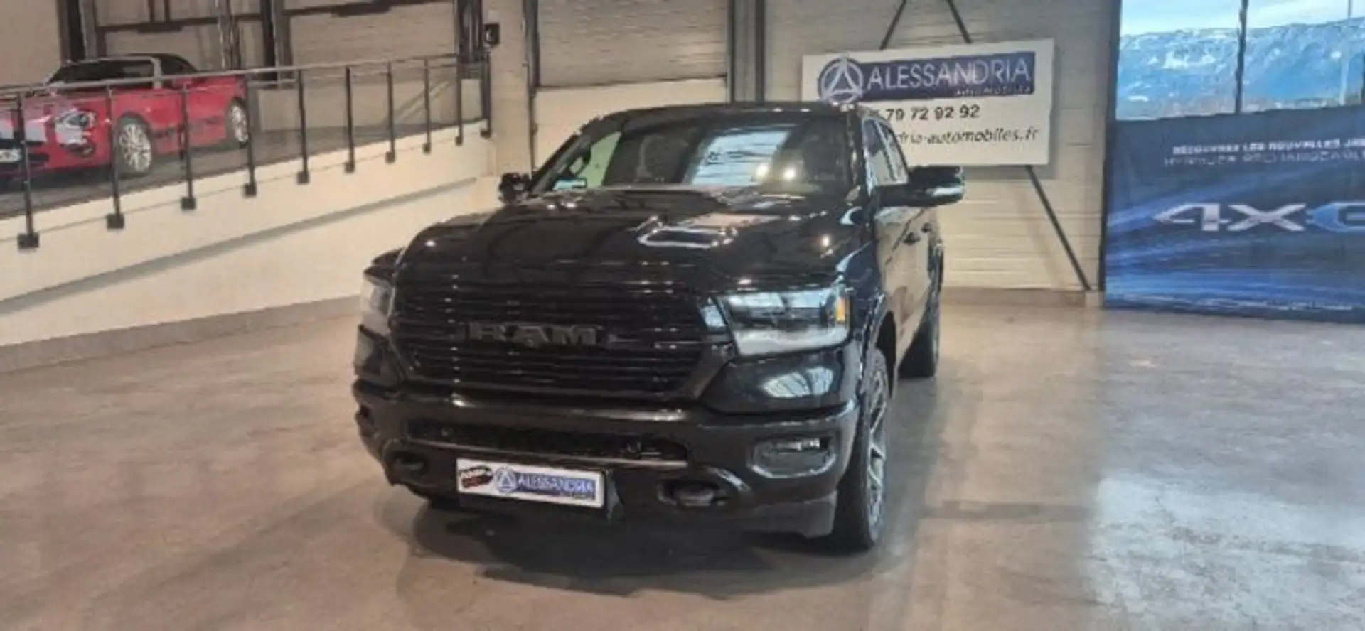 Dodge RAM 1500 LARAMIE NIGHT Zwart - 1